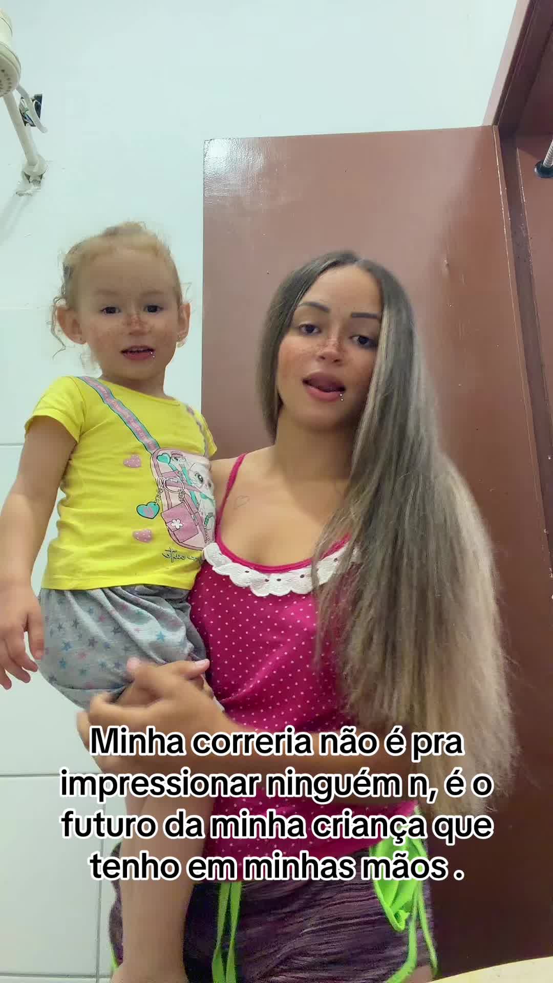 @thayanelisboa703