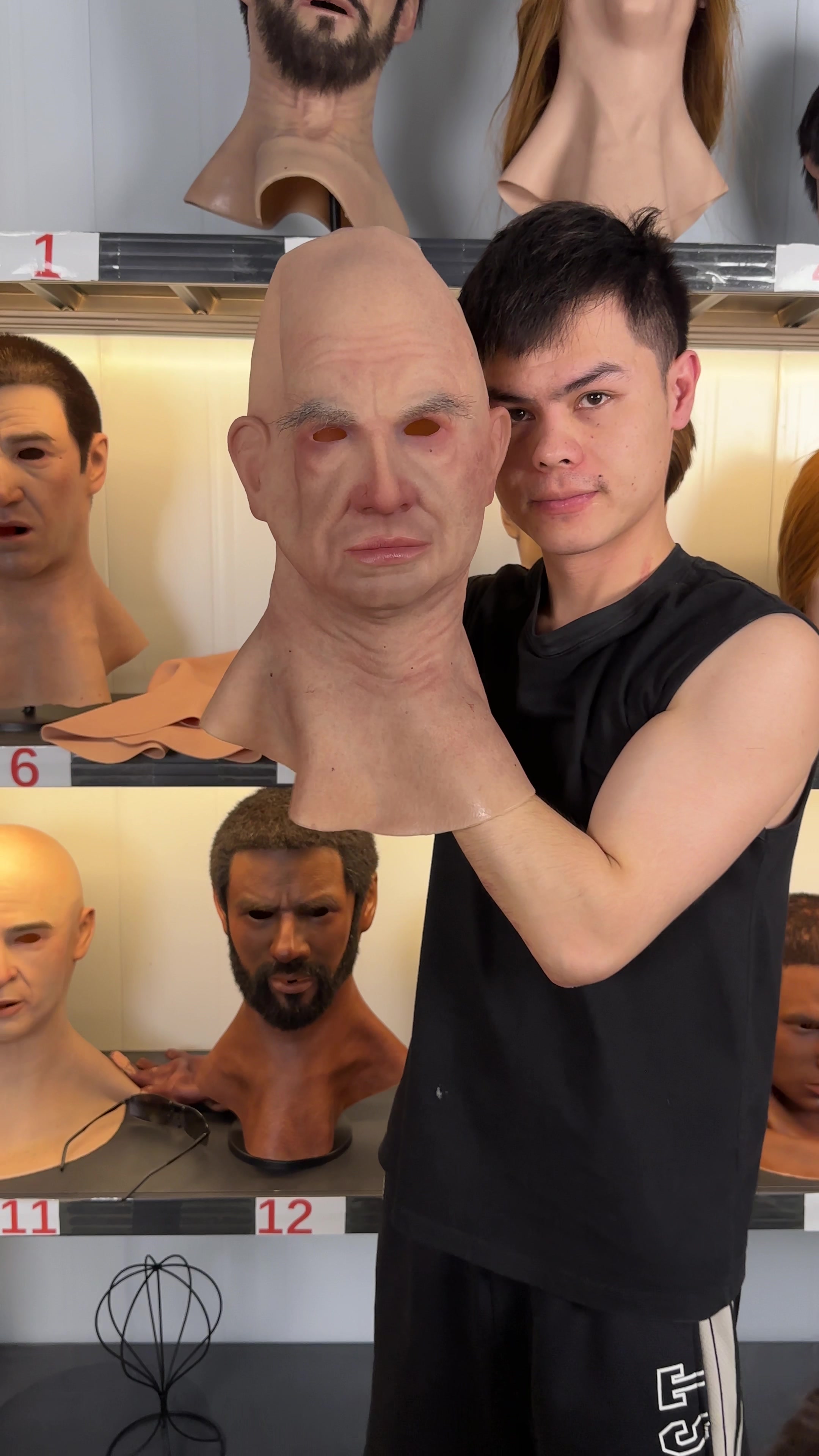 @Lifelikemask