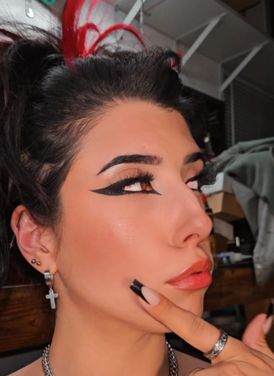 @👻☆𝐋𝐞𝐚𝐧𝐧𝐚𝐆𝐡𝐨𝐬𝐭☆👻