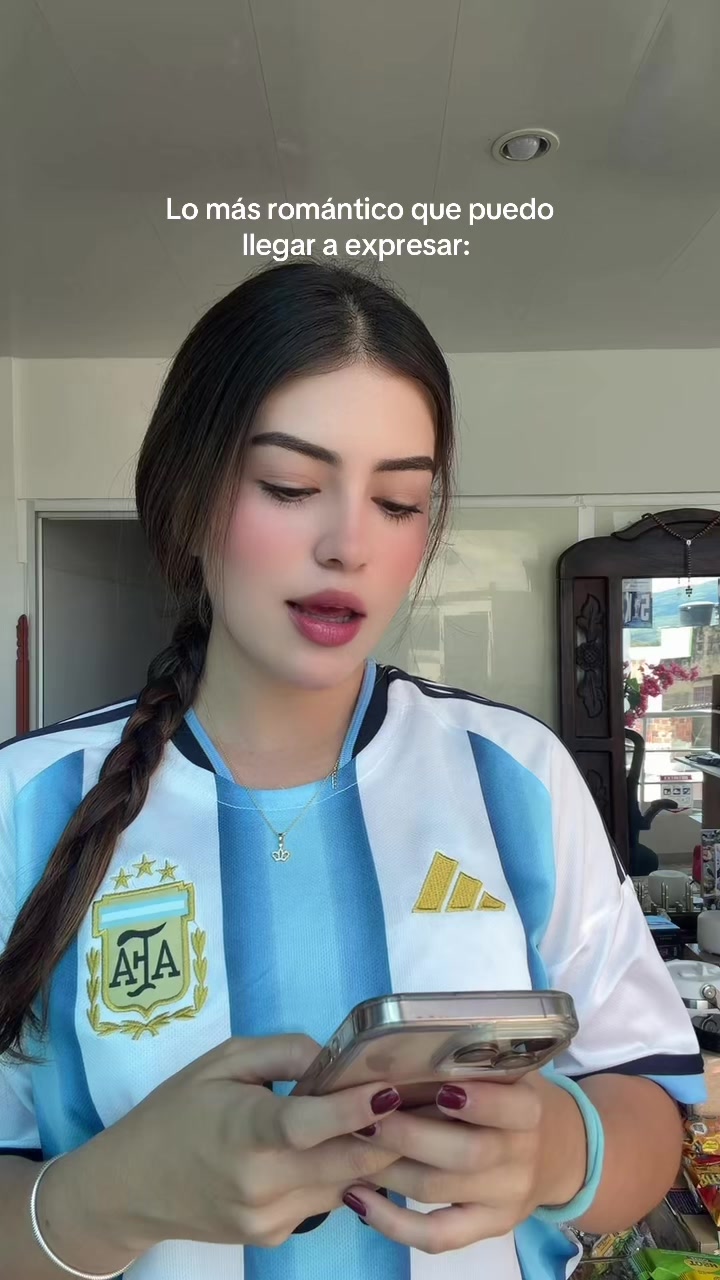 @Daniela Villarreal🦁🏆