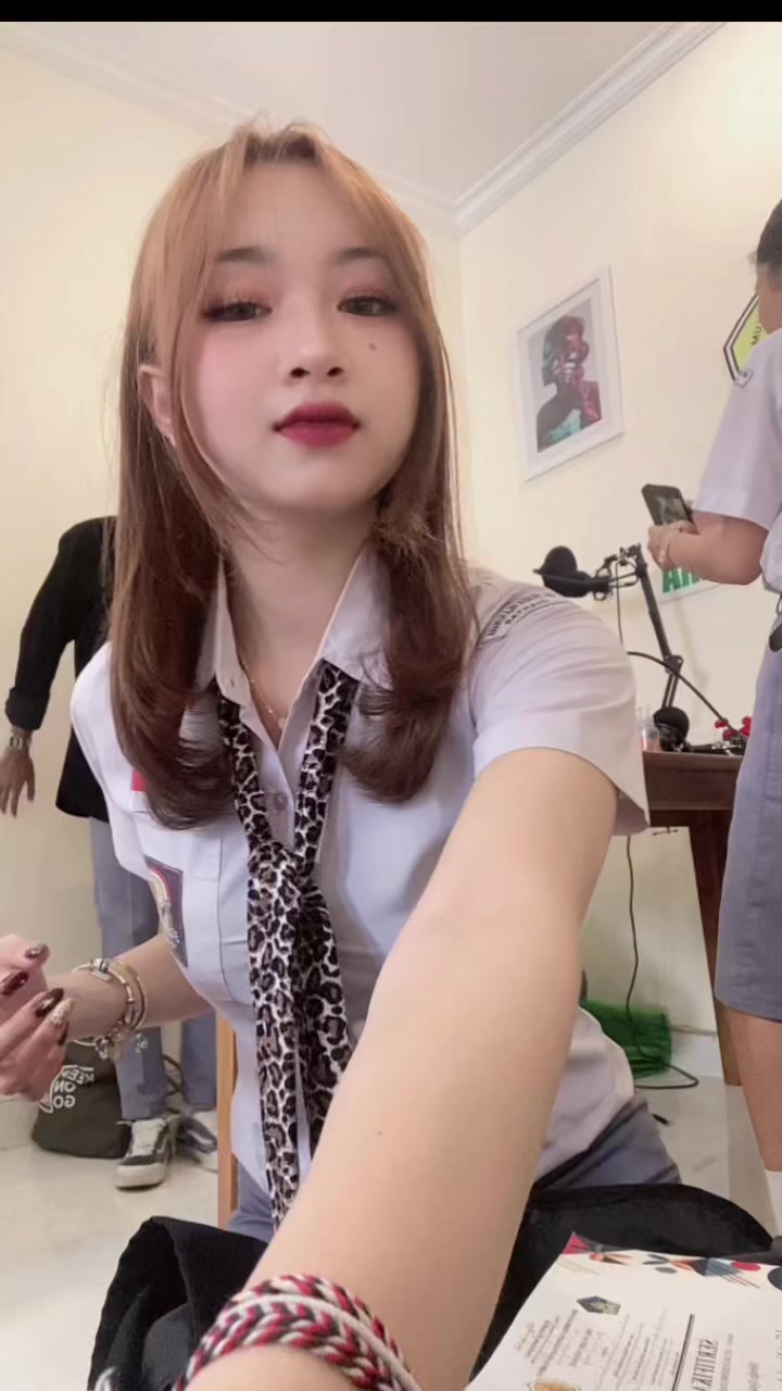 @Urlynnn.