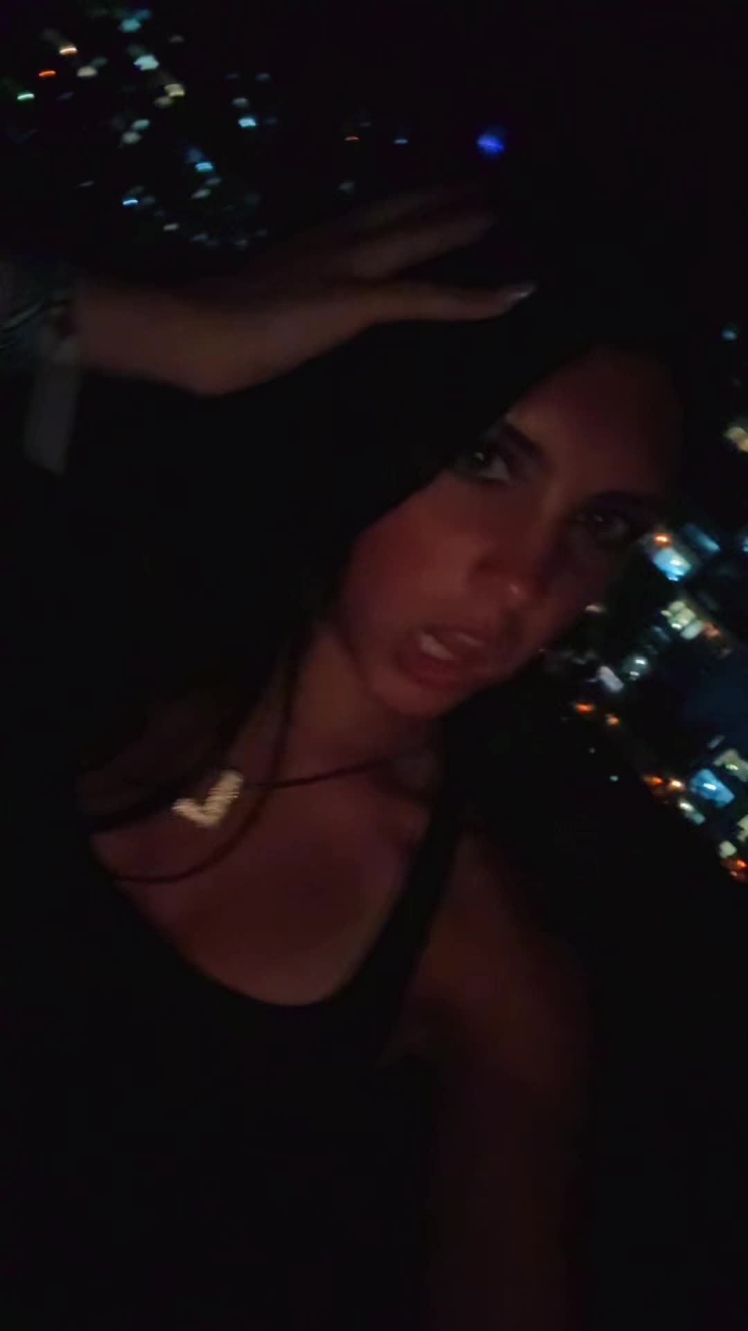 @️