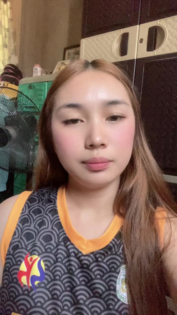 @E Y A