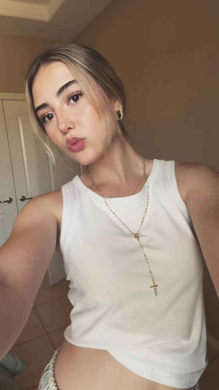 @Elsitaaaaa