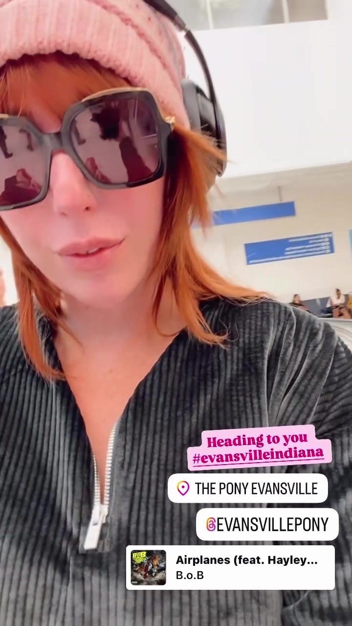 @Lauren Phillips ™️ | Model