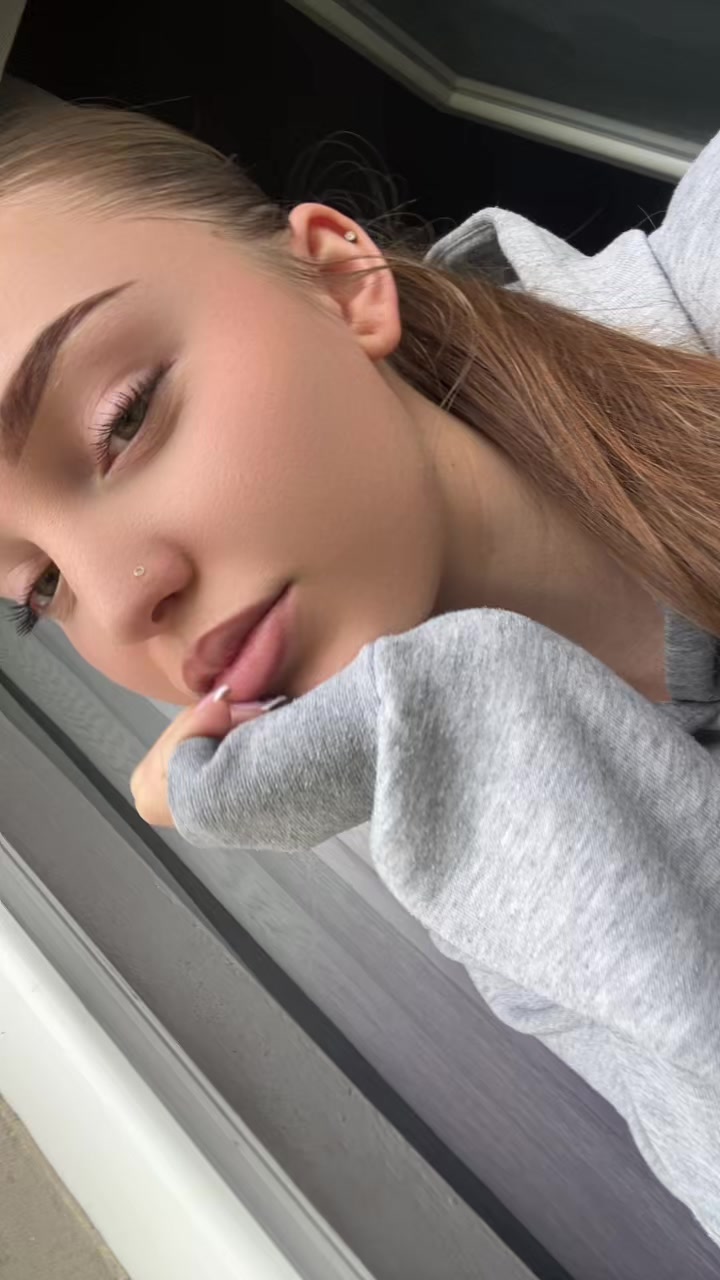 @🖤