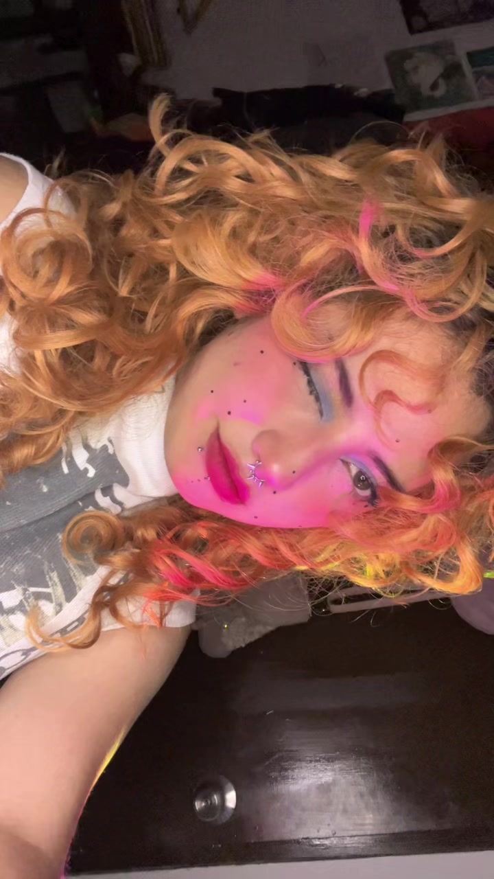 @Annyniii