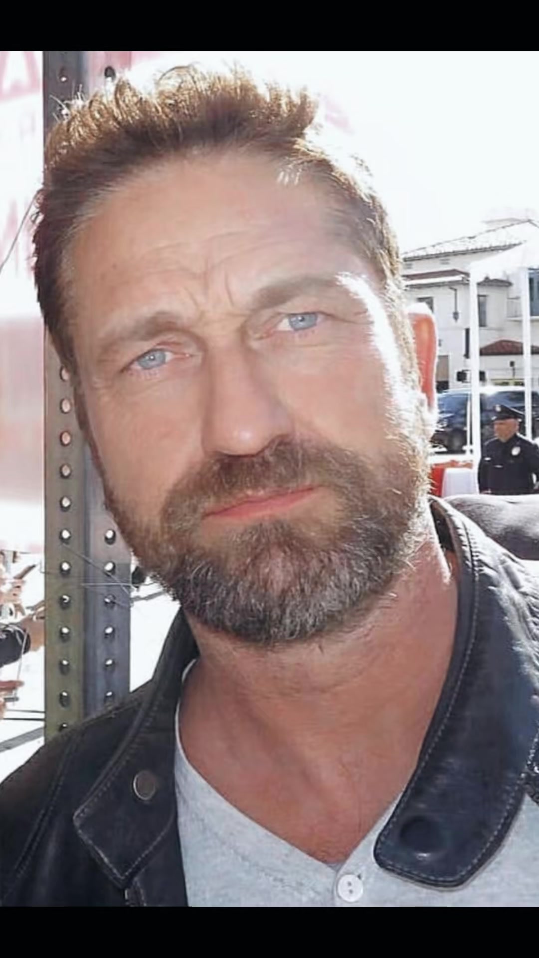 @Gerard Butler