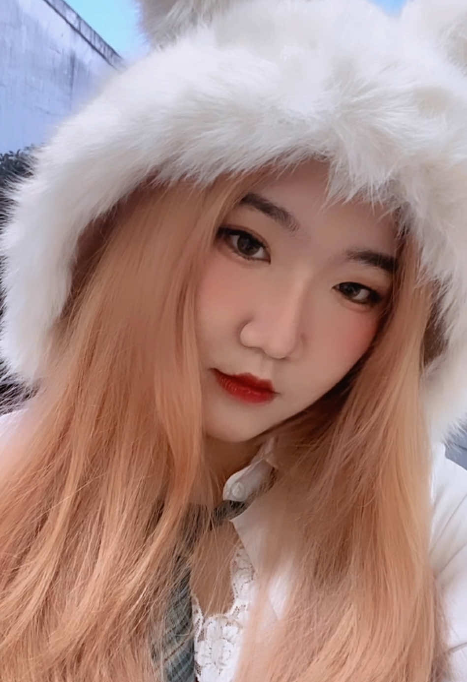 @C&ocirc; b&eacute; lai H&agrave;n