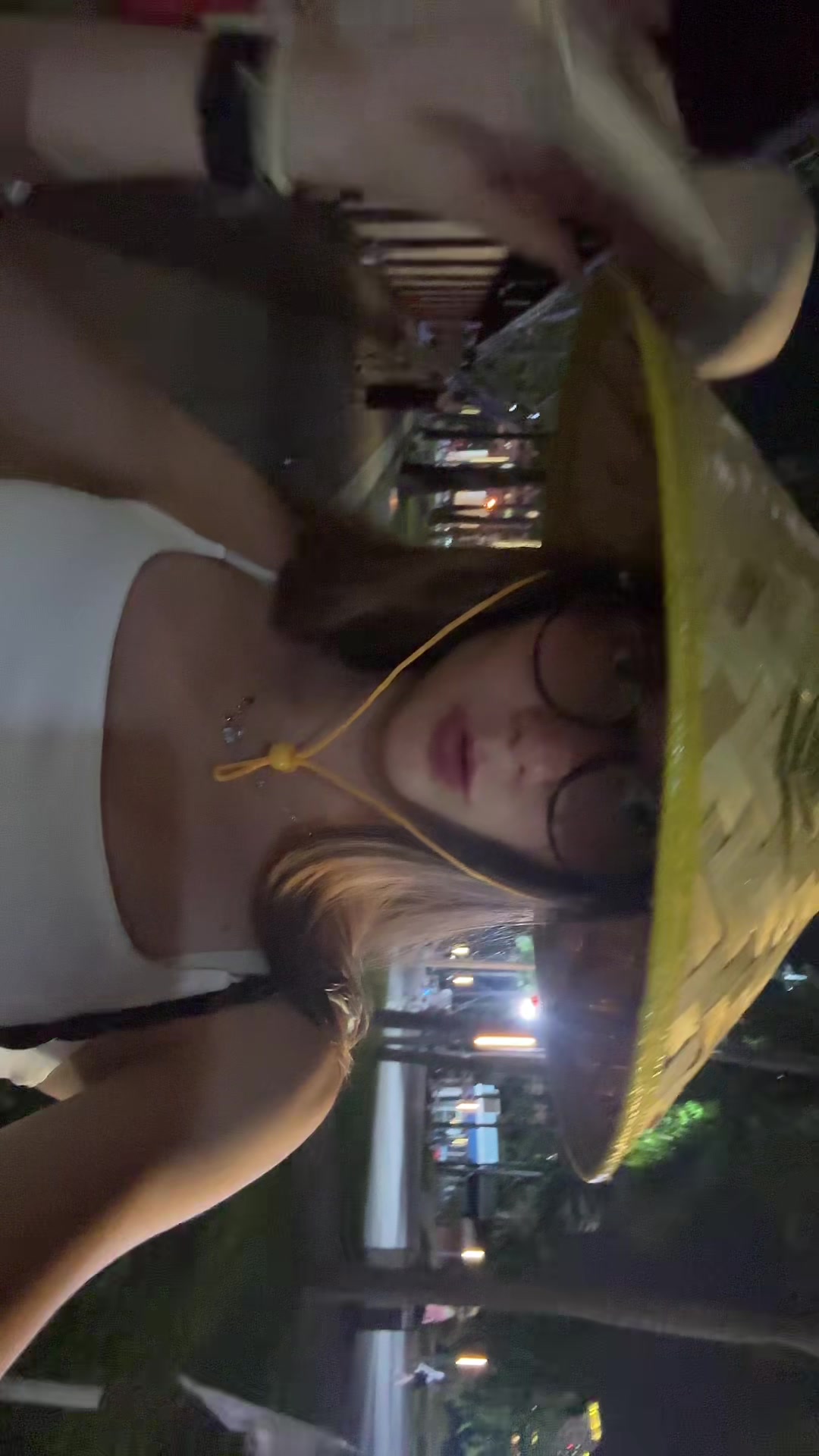 @викуся