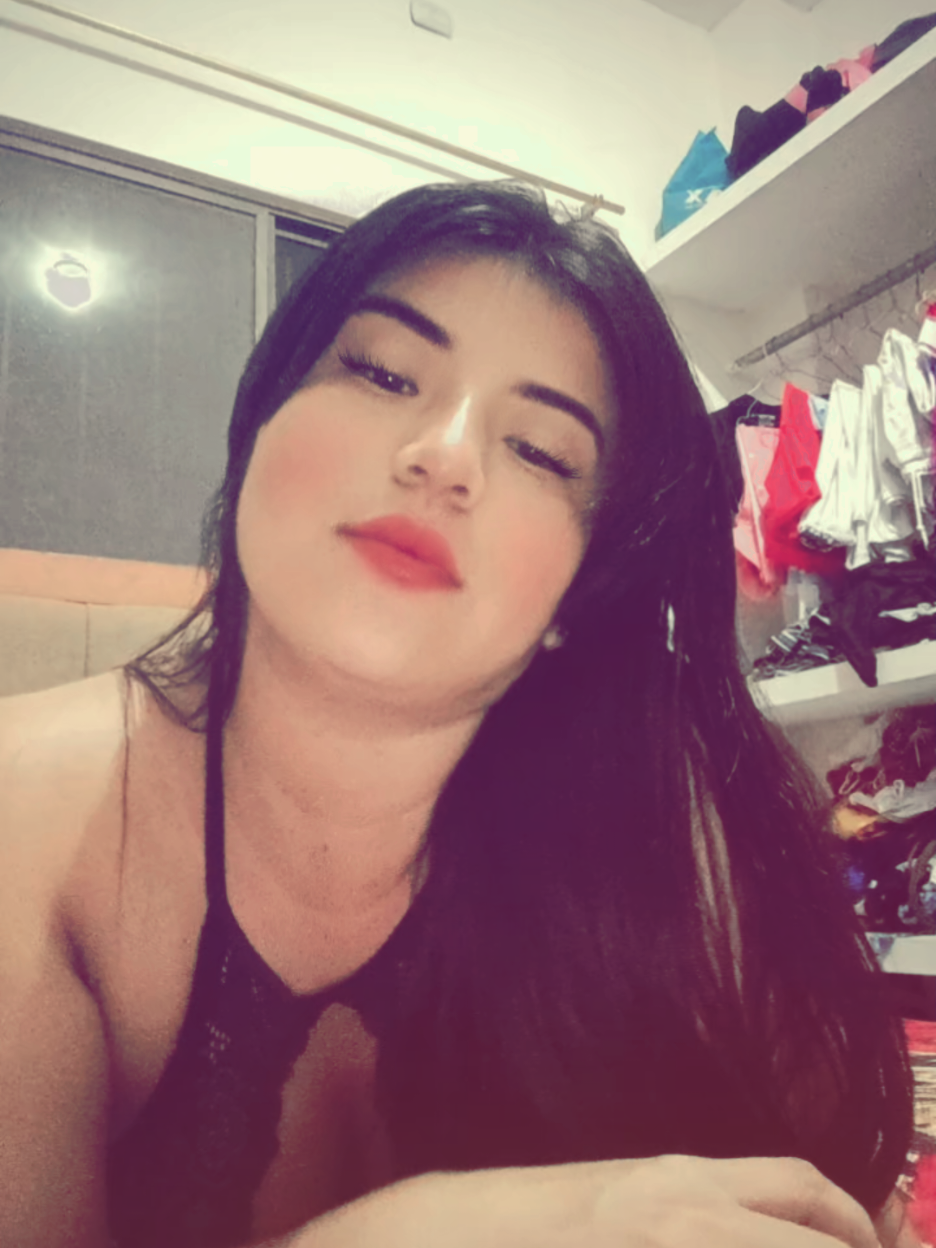 @ℭ𝔥𝔦𝔫𝔦𝔱𝔞💋