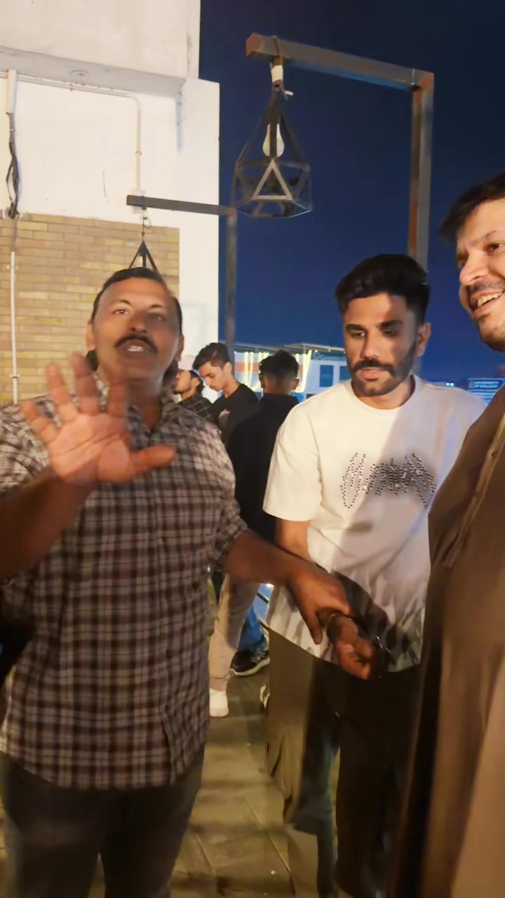 @SALMAN_DàZzy🫴🇨🇦🇵🇰