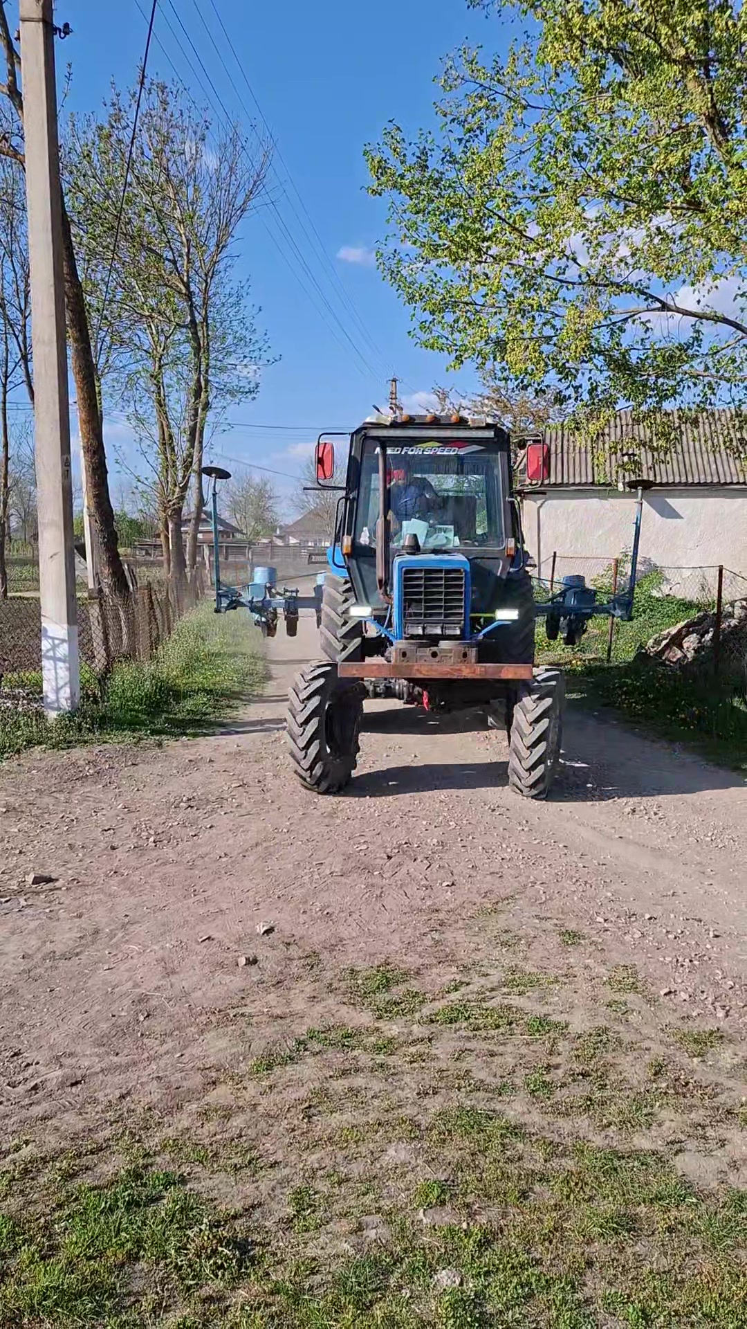 @ТРАКТОРИСТ Ливиу