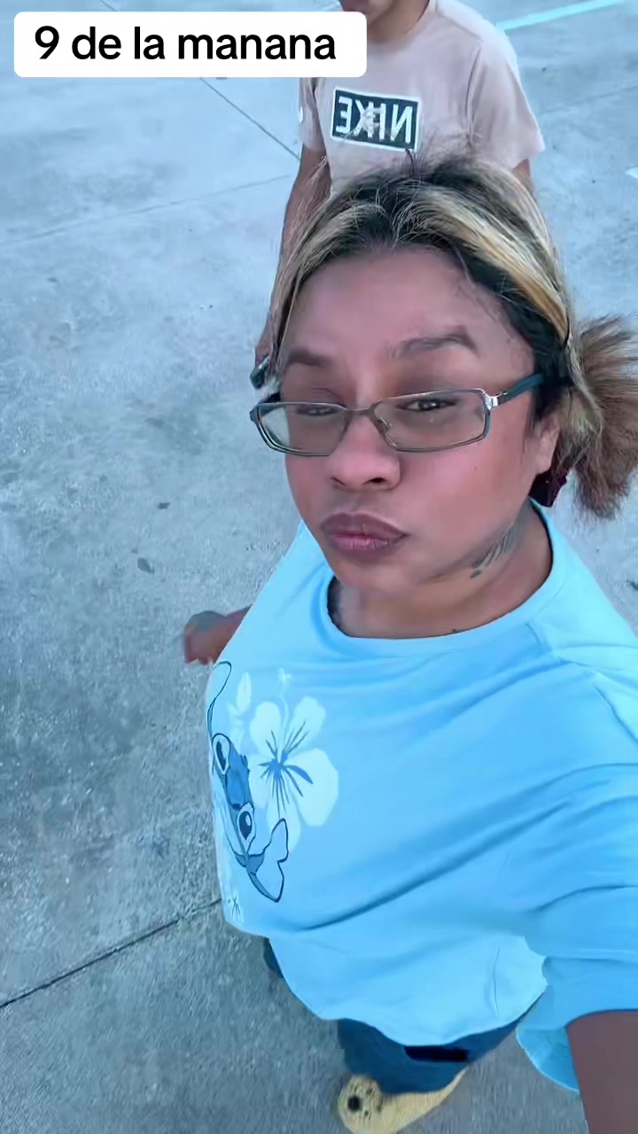 @lalalopez