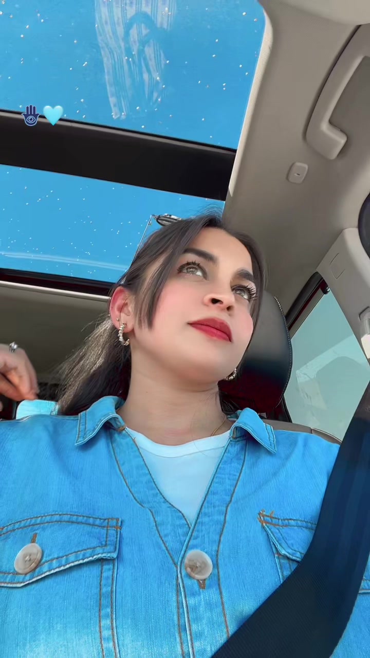 @komal_khaira97