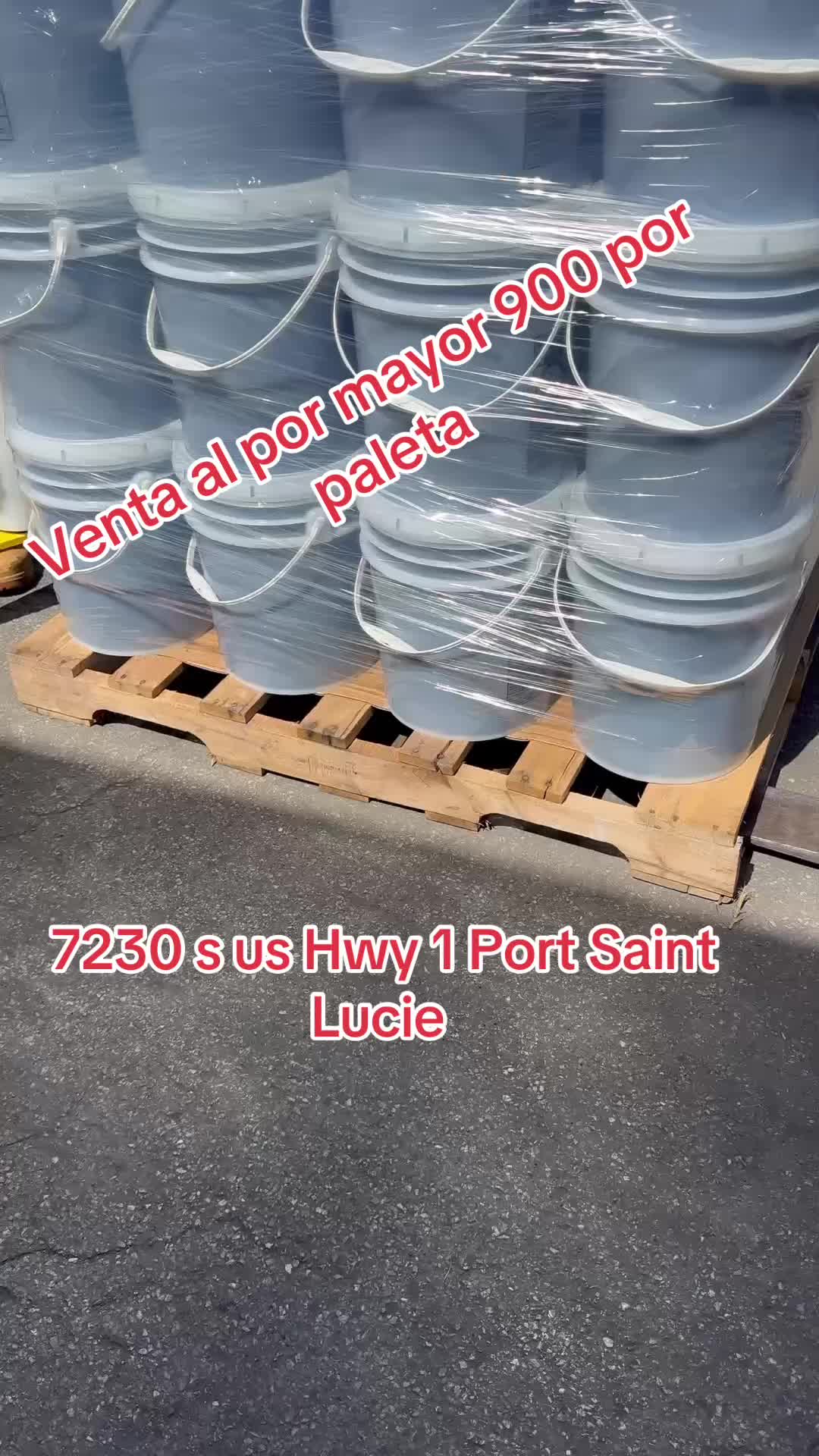 @Laundry detergent supplies