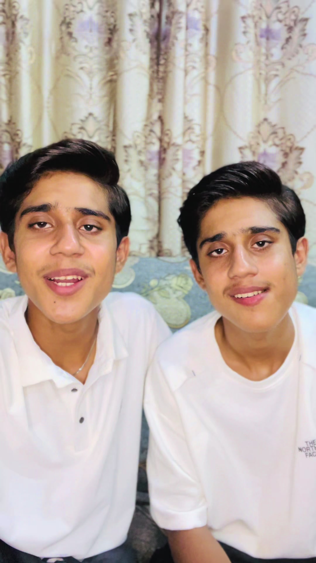 @♥️Twins👬 is live