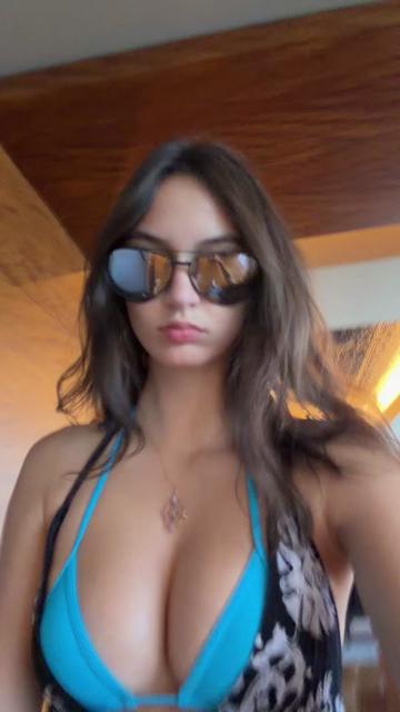 @Mia