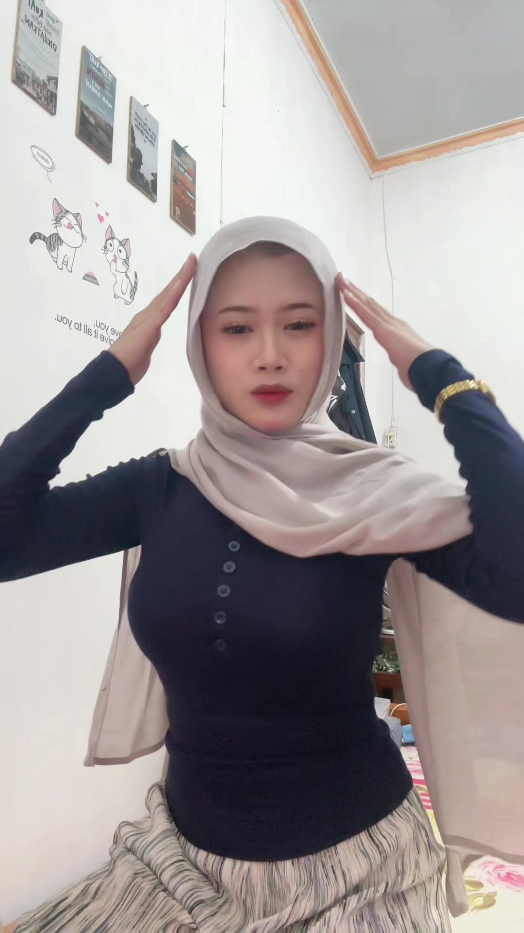 @riaraa_