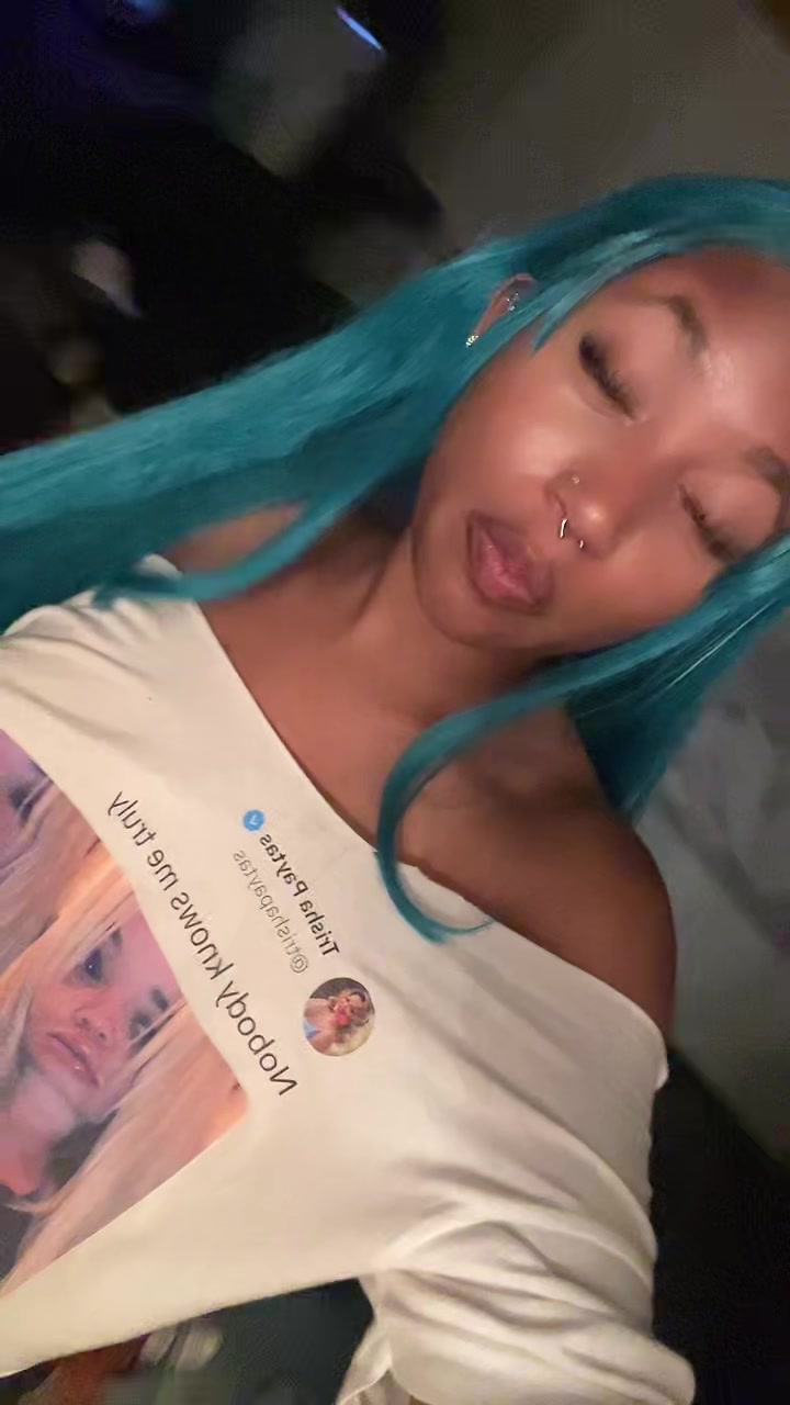 @farrah โห๐พห°