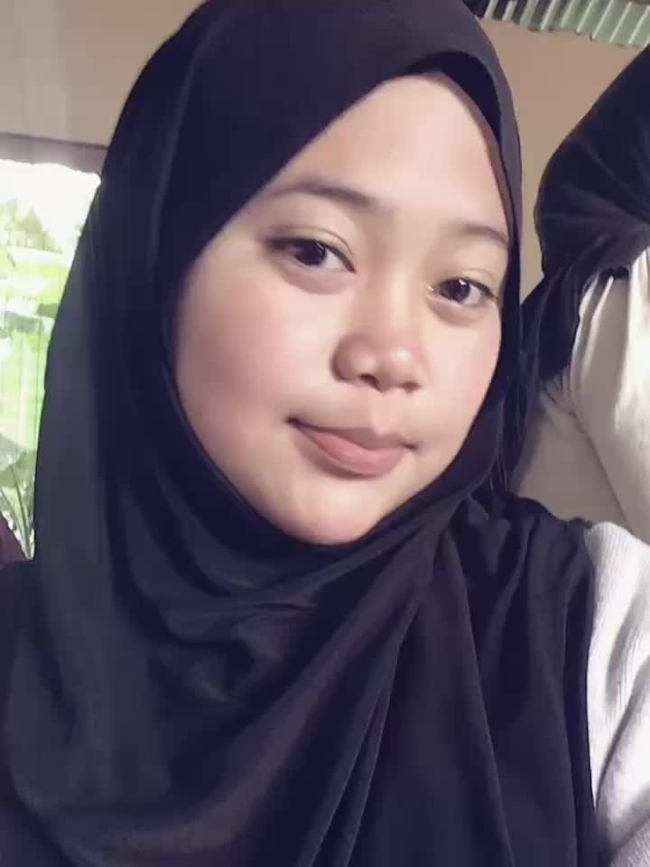 @Who's iyyah💐✨️