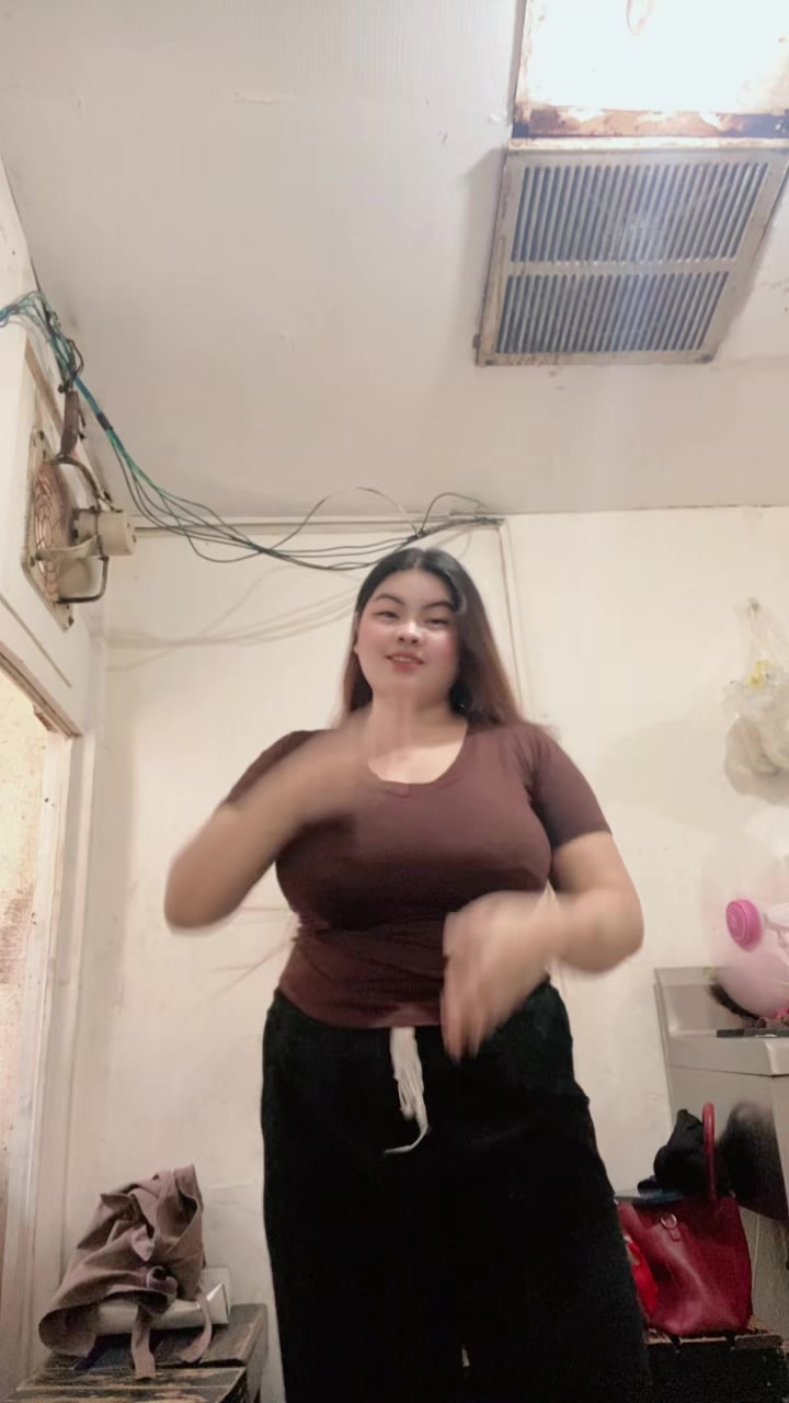 @Regina 🦋🖤