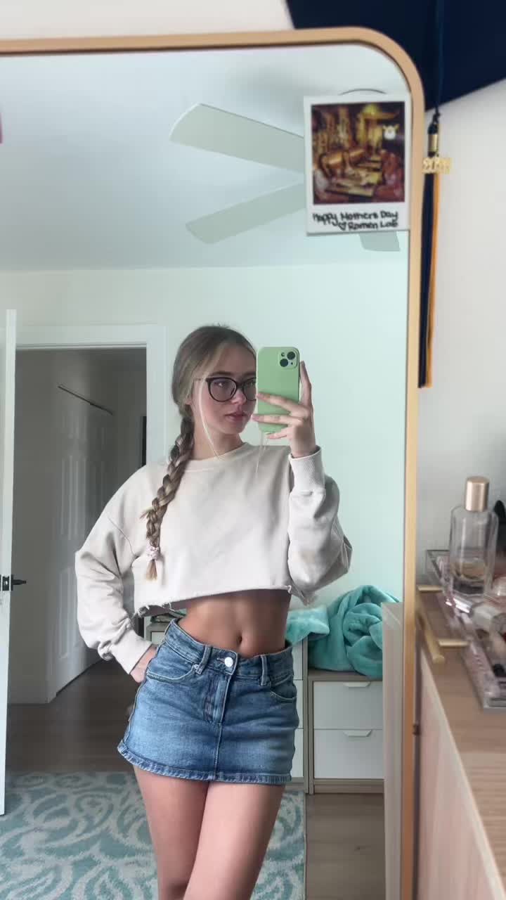@natashatymochowicz