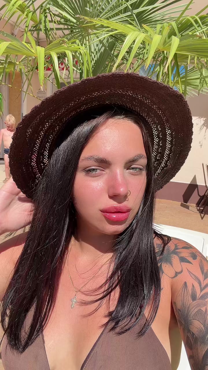 @aangelllinaaaaa