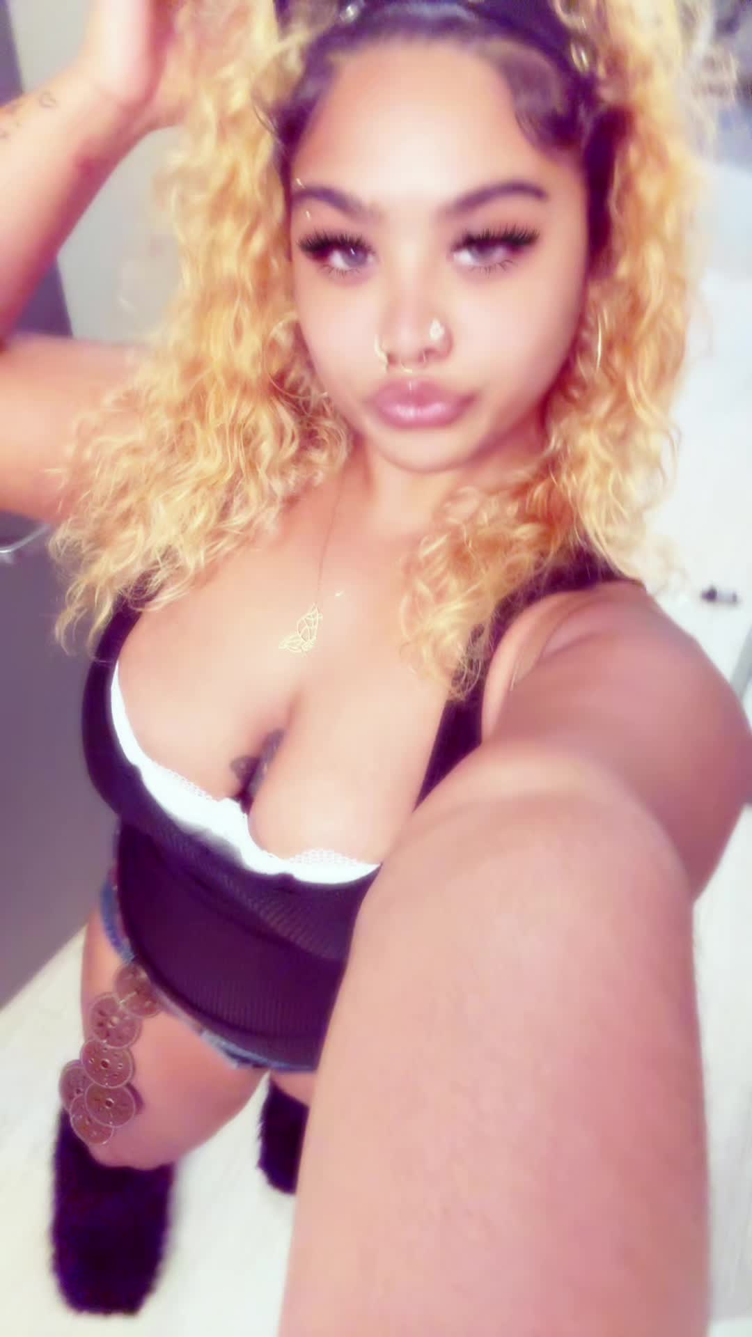 @leyagirl <3