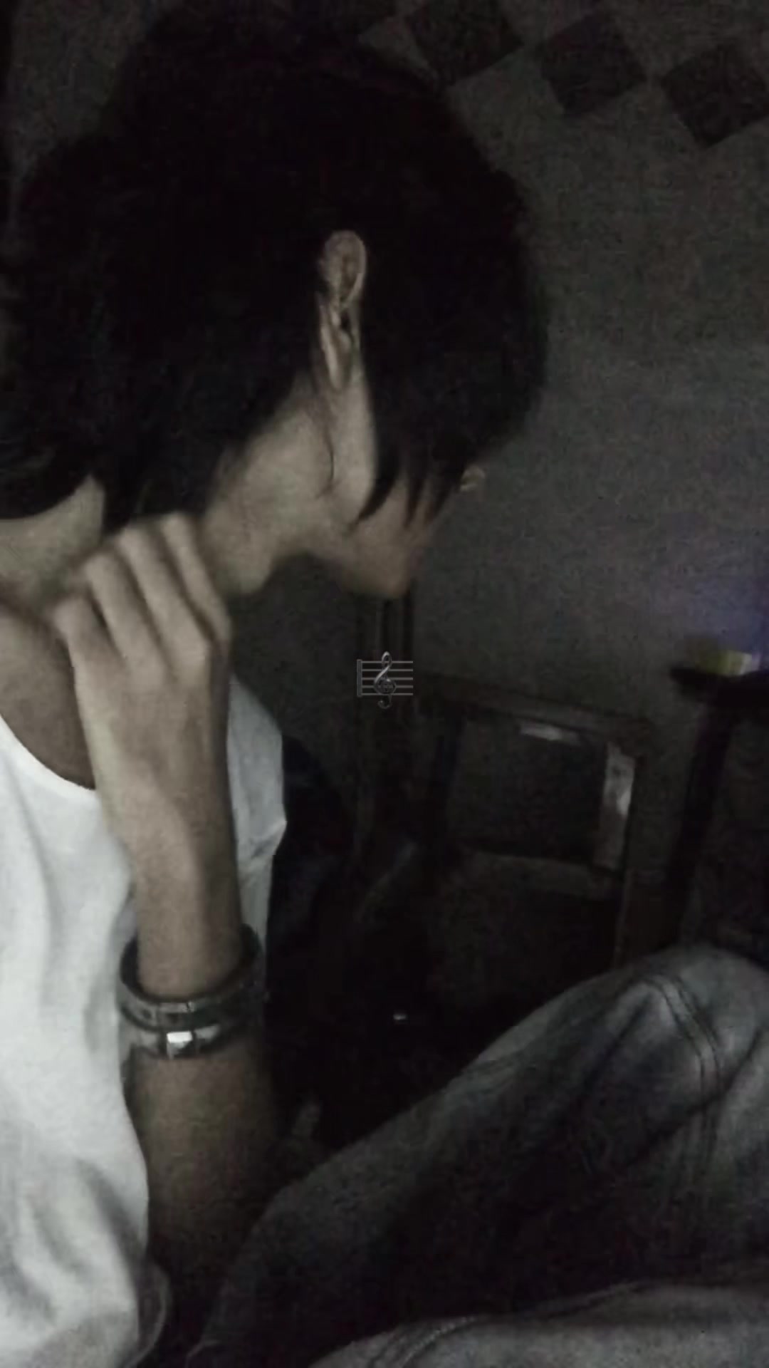 @l0ren_9