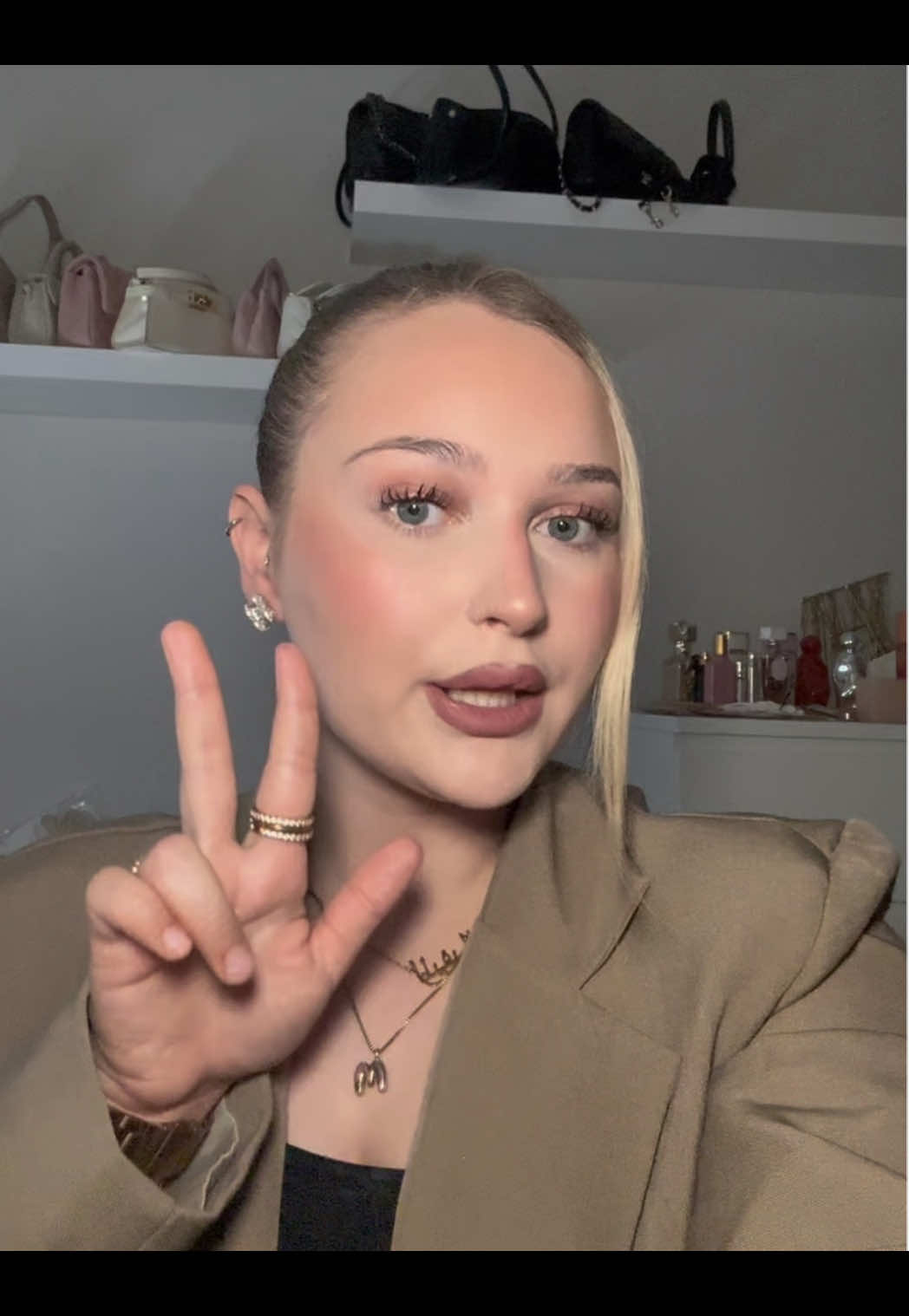 @𝒪𝓁𝒾𝓋𝒾𝒶