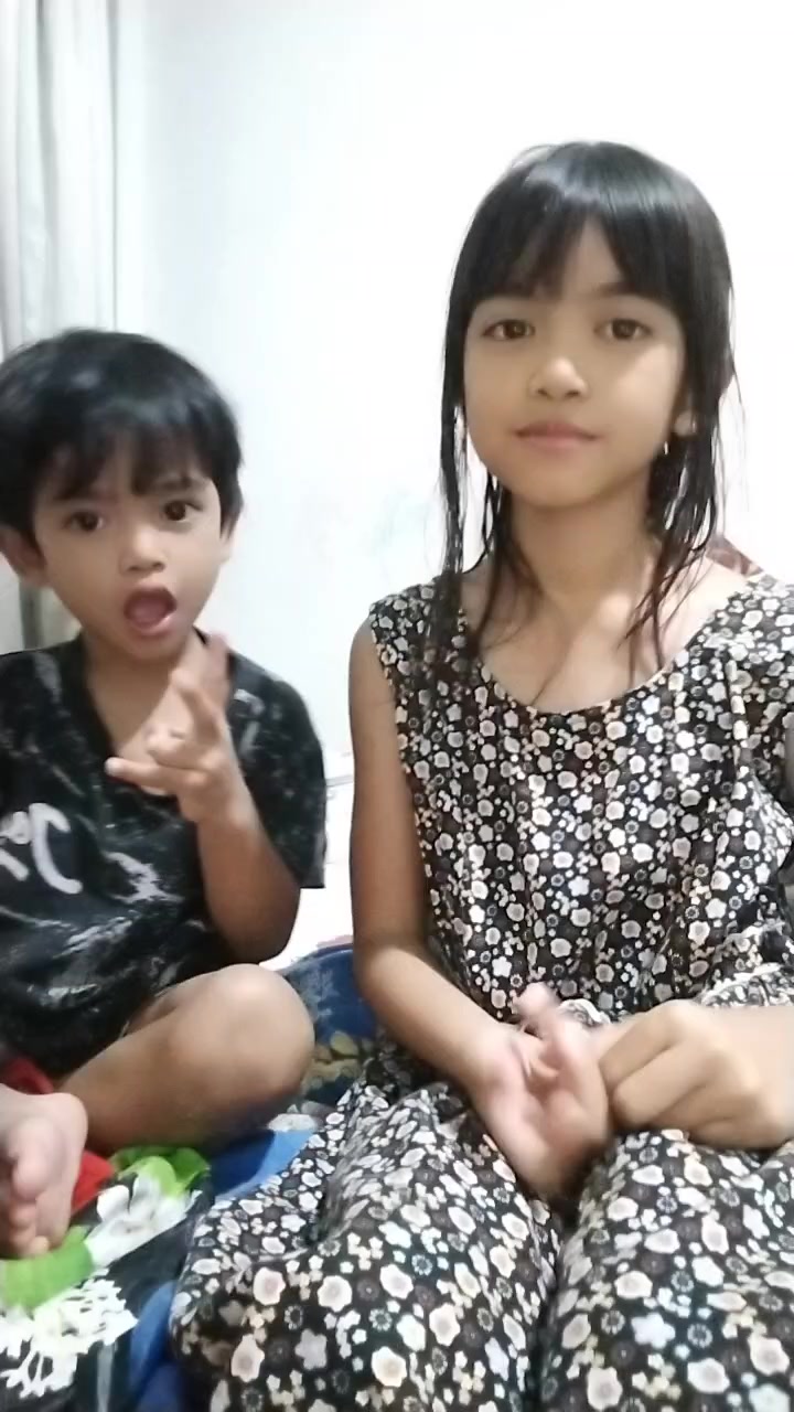 @dahlia9423