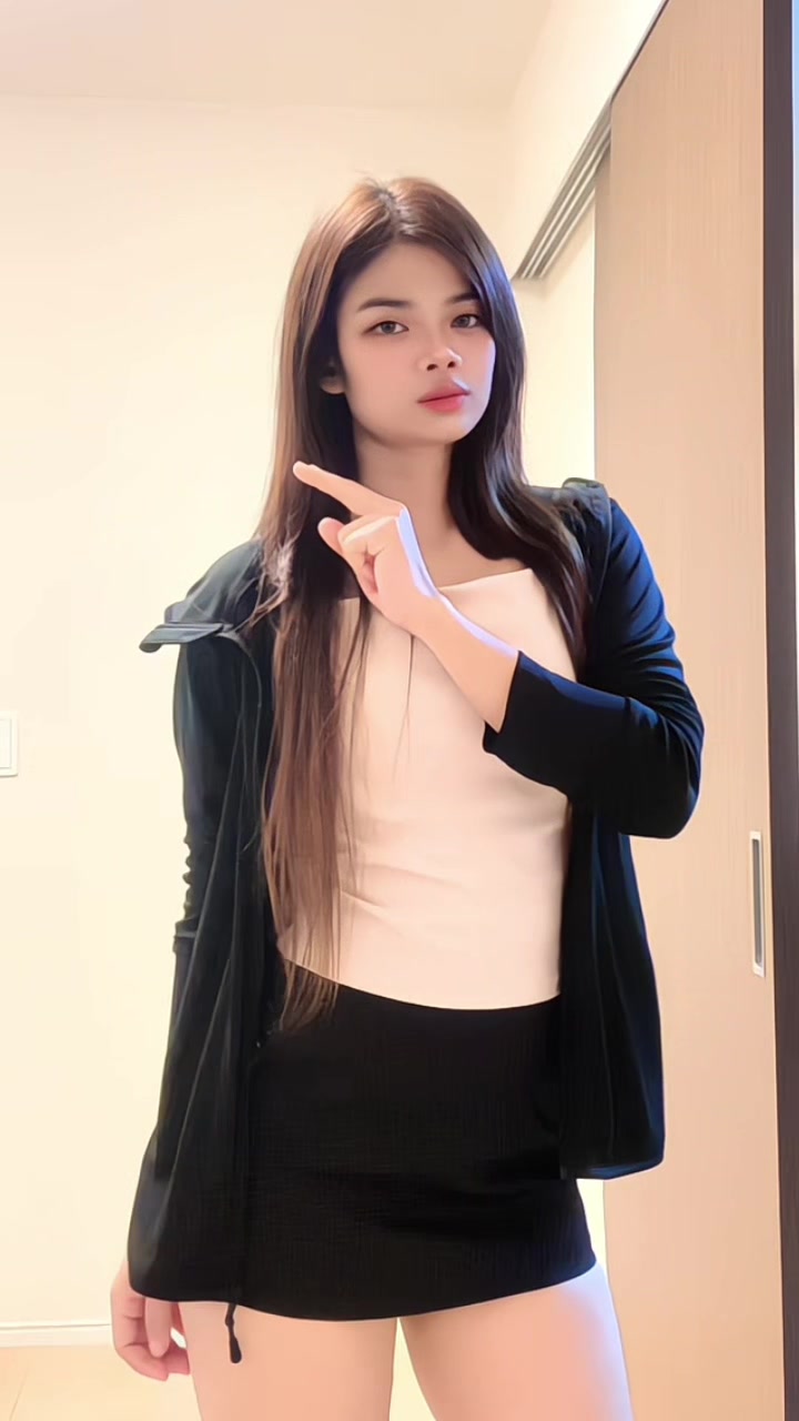 @𝔂𝓸𝓸𝓷𝔂🍑