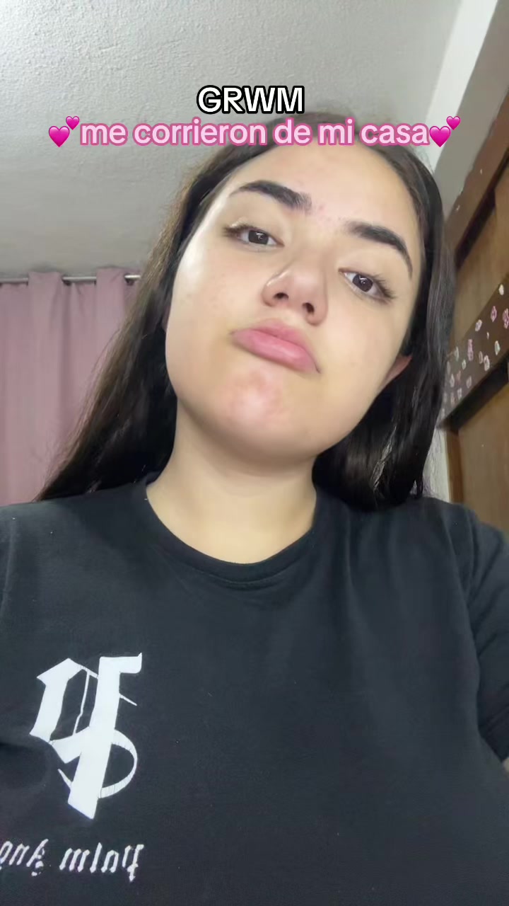 @valevicky_