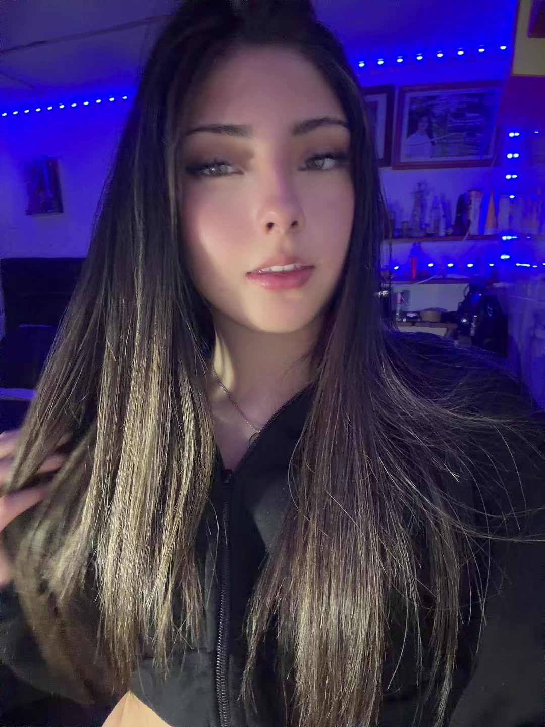 @𝐌𝐚𝐝𝐞𝐬𝐢𝐭𝐚 💗