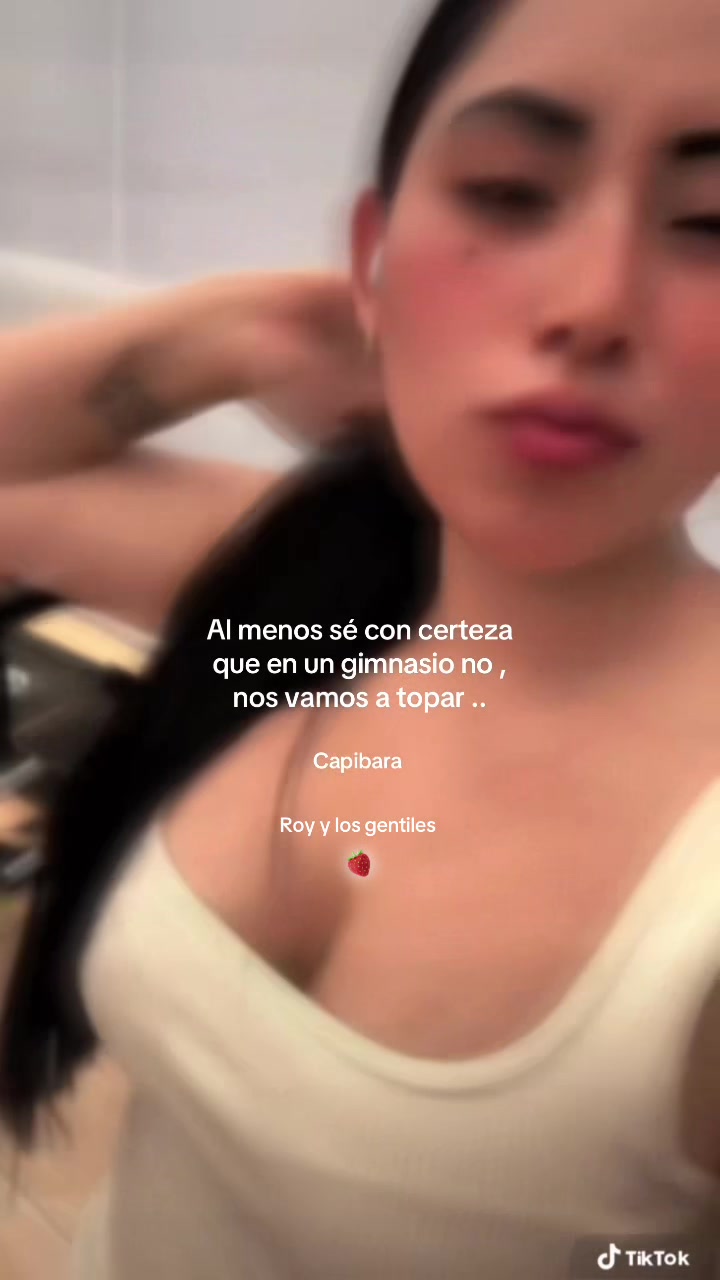 @𝒙𝒊𝒐𝒎𝒊 𝒄𝒂𝒔𝒕𝒊𝒍𝒍𝒐