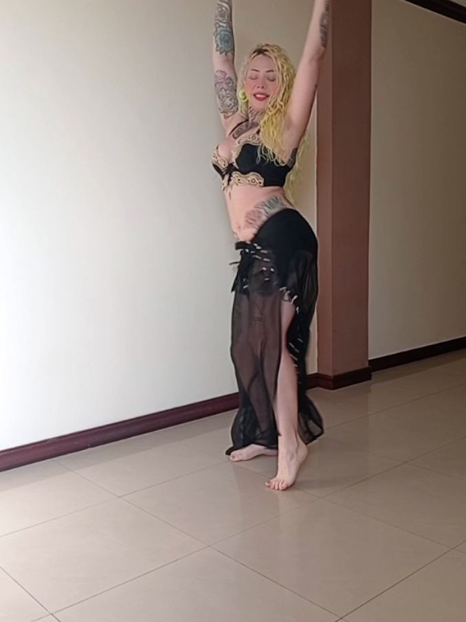 @BrujaOzkura666
