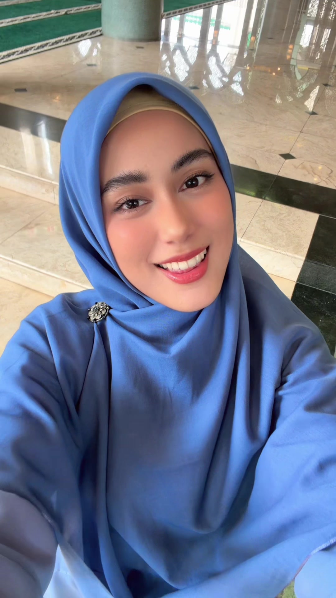 @Farisha Fasha