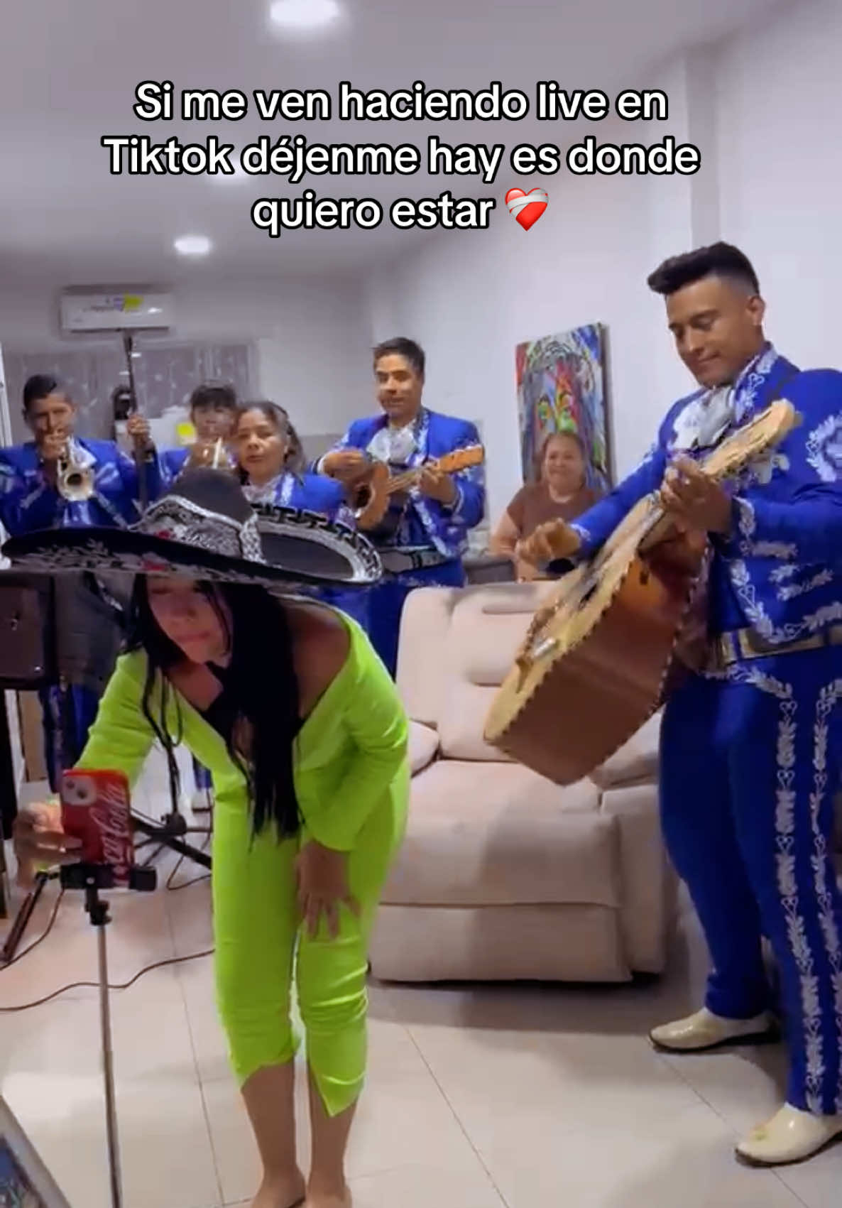 @Alejaloversoficial