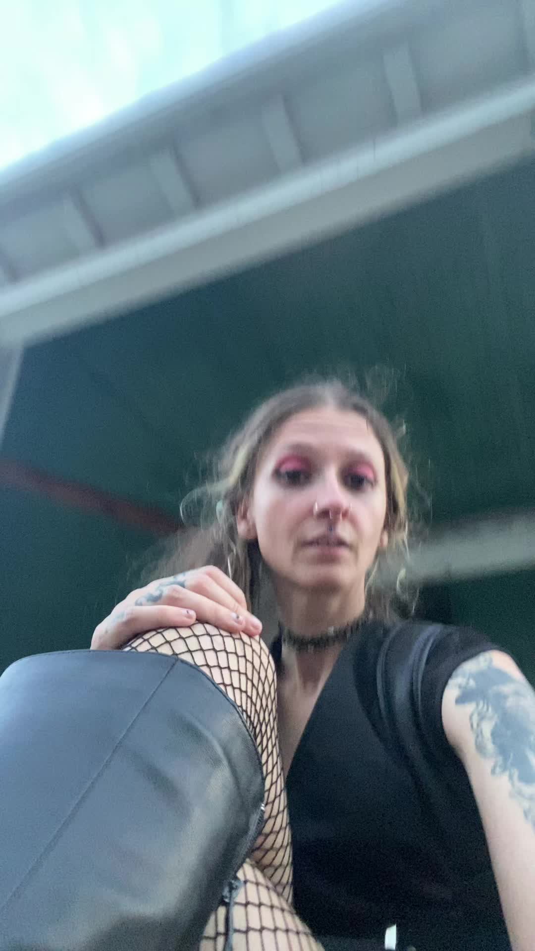 @Bad_intentions_Brooke