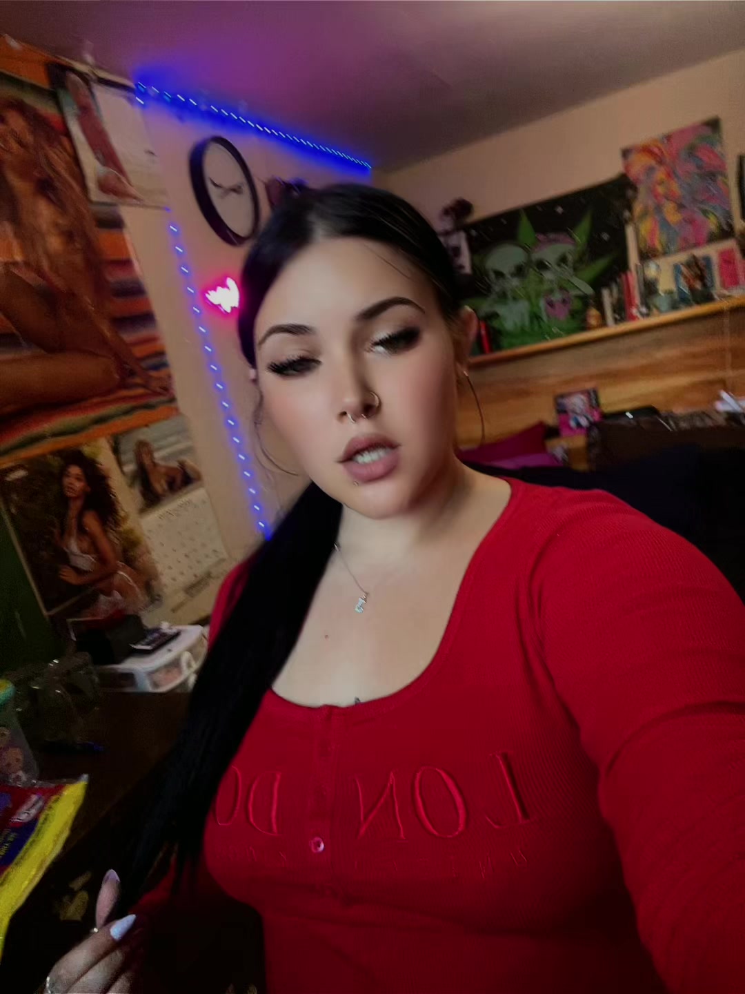 @Its_not_taylor🥀🤍🖤