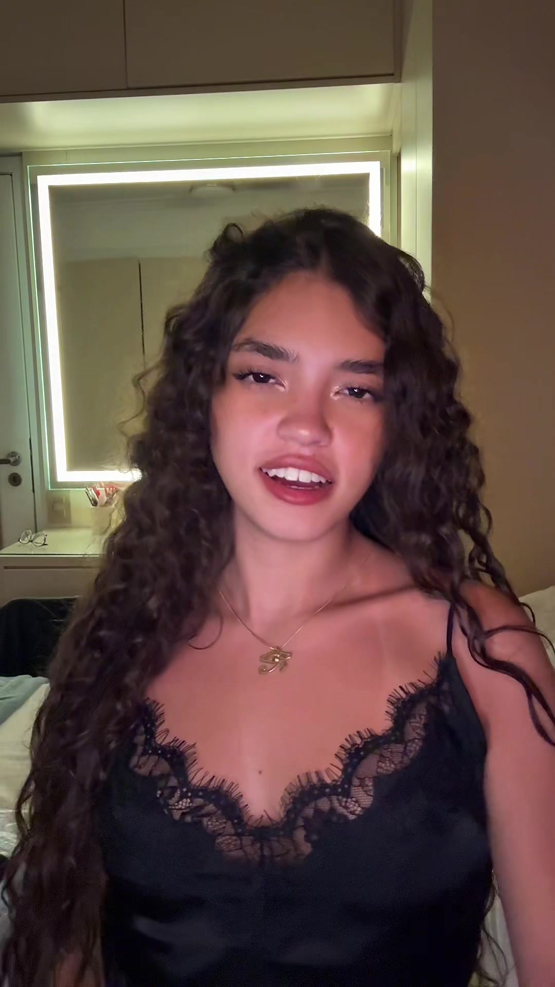 @SISI