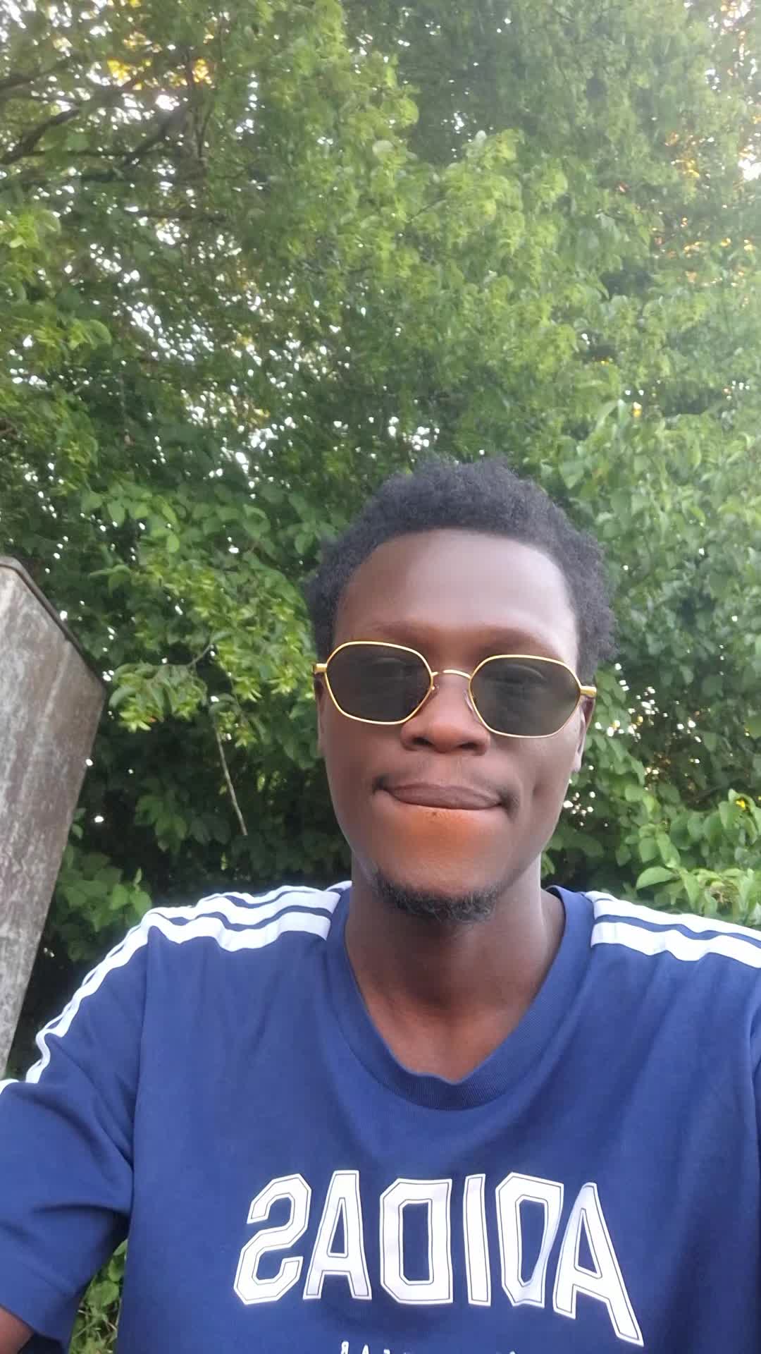 @African King 🥰🤑