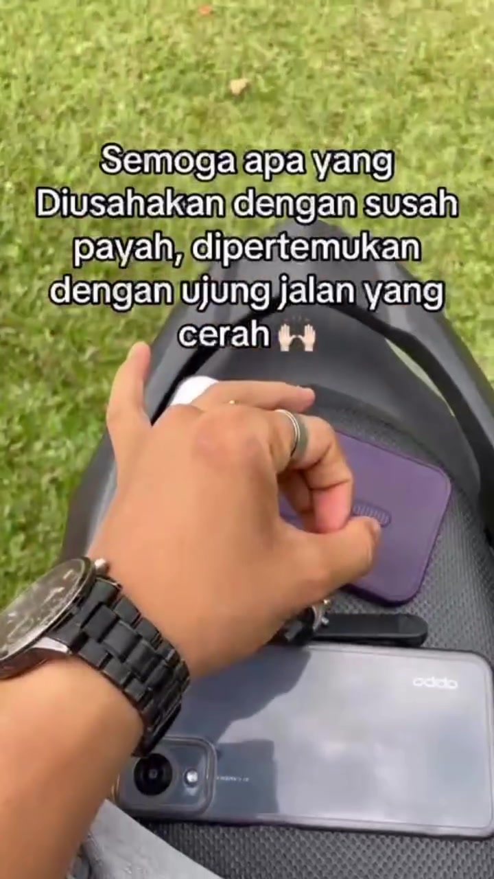@🦅