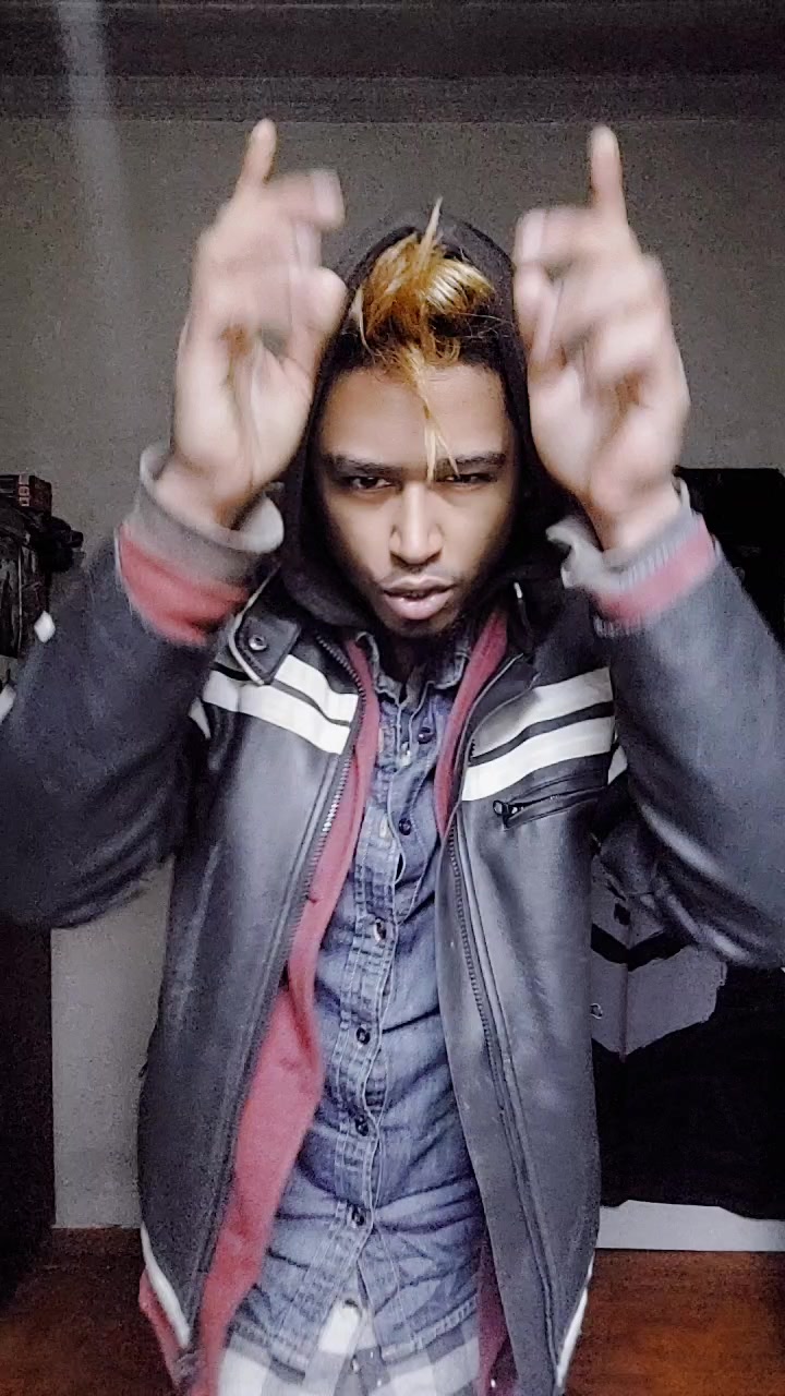 @Anii🌑🐺