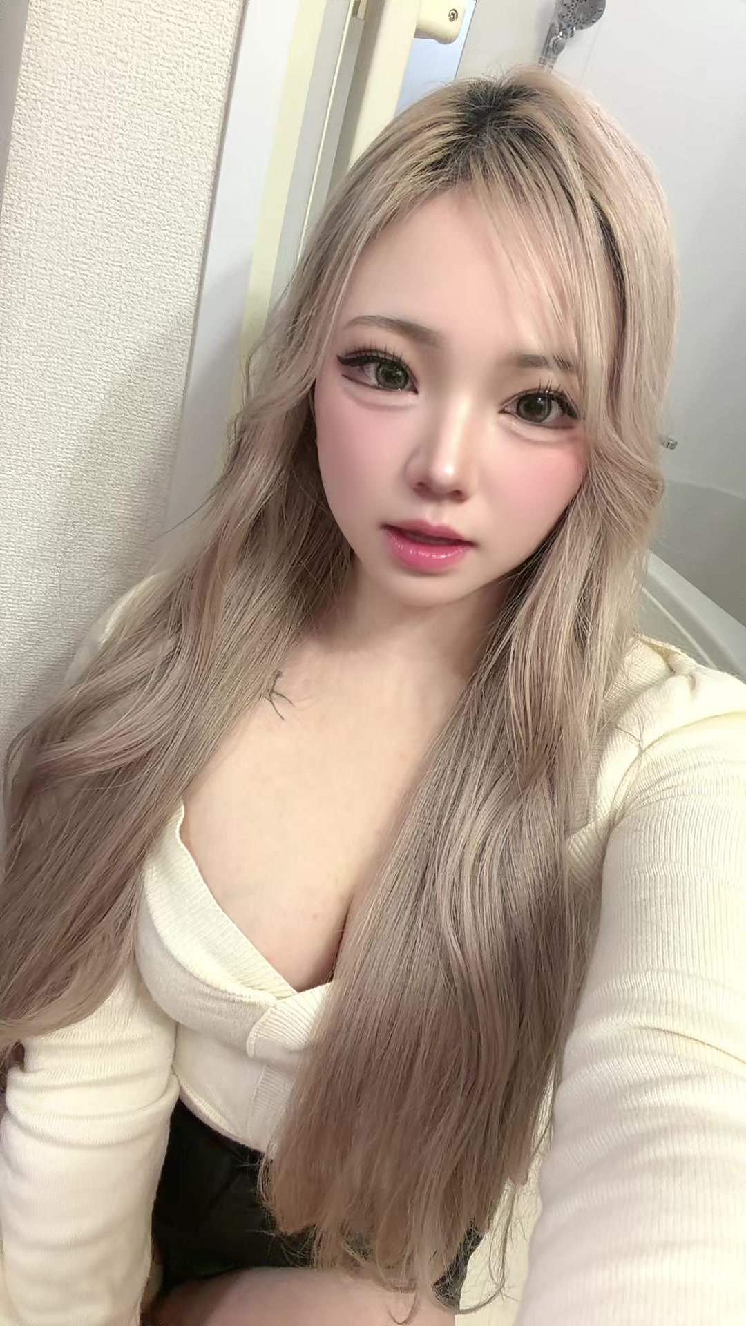 @。