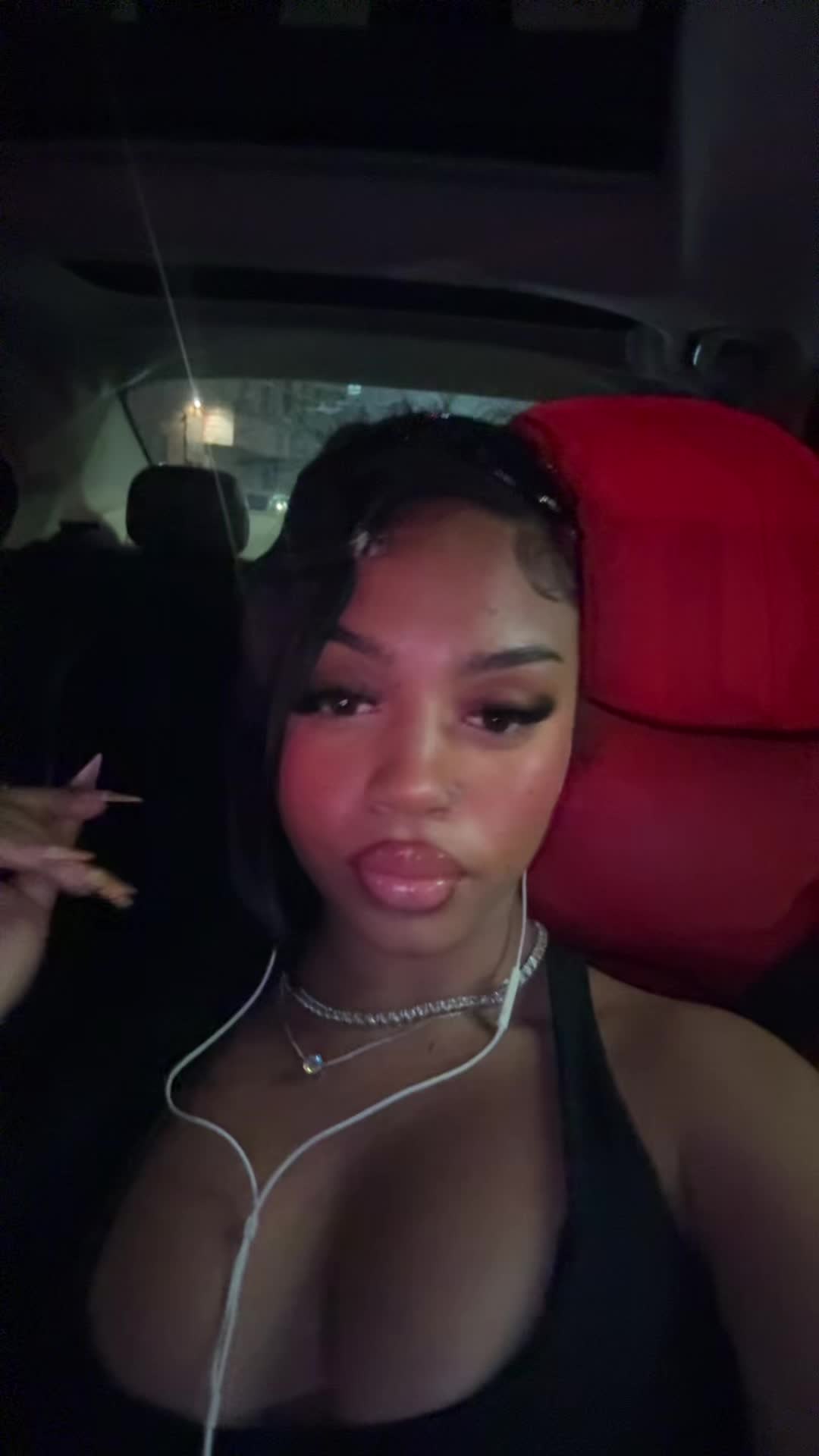 @theycallmelei