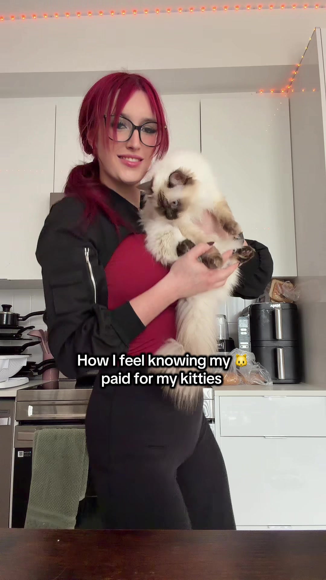 @itslarissababee