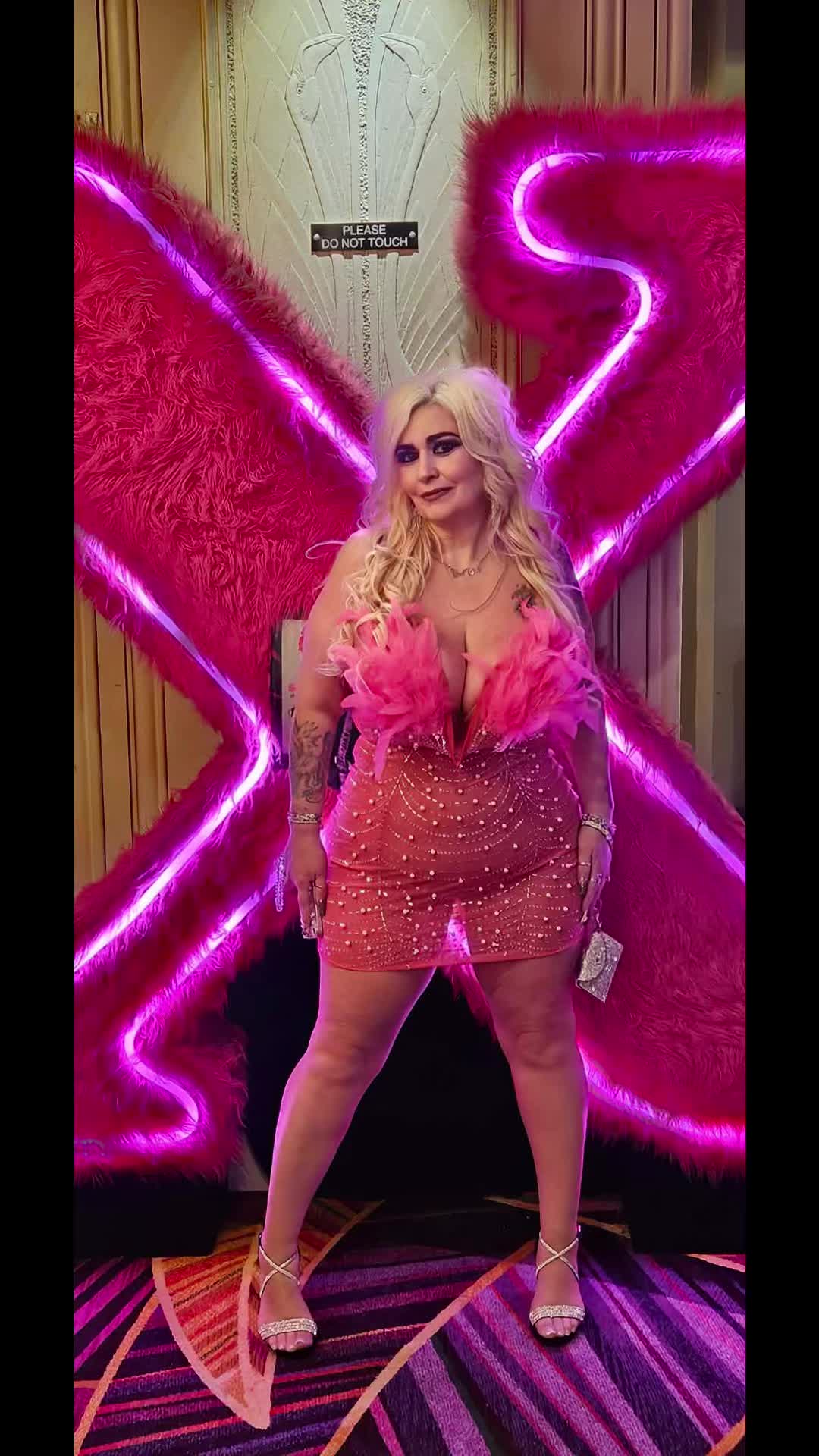 @Teeni978
