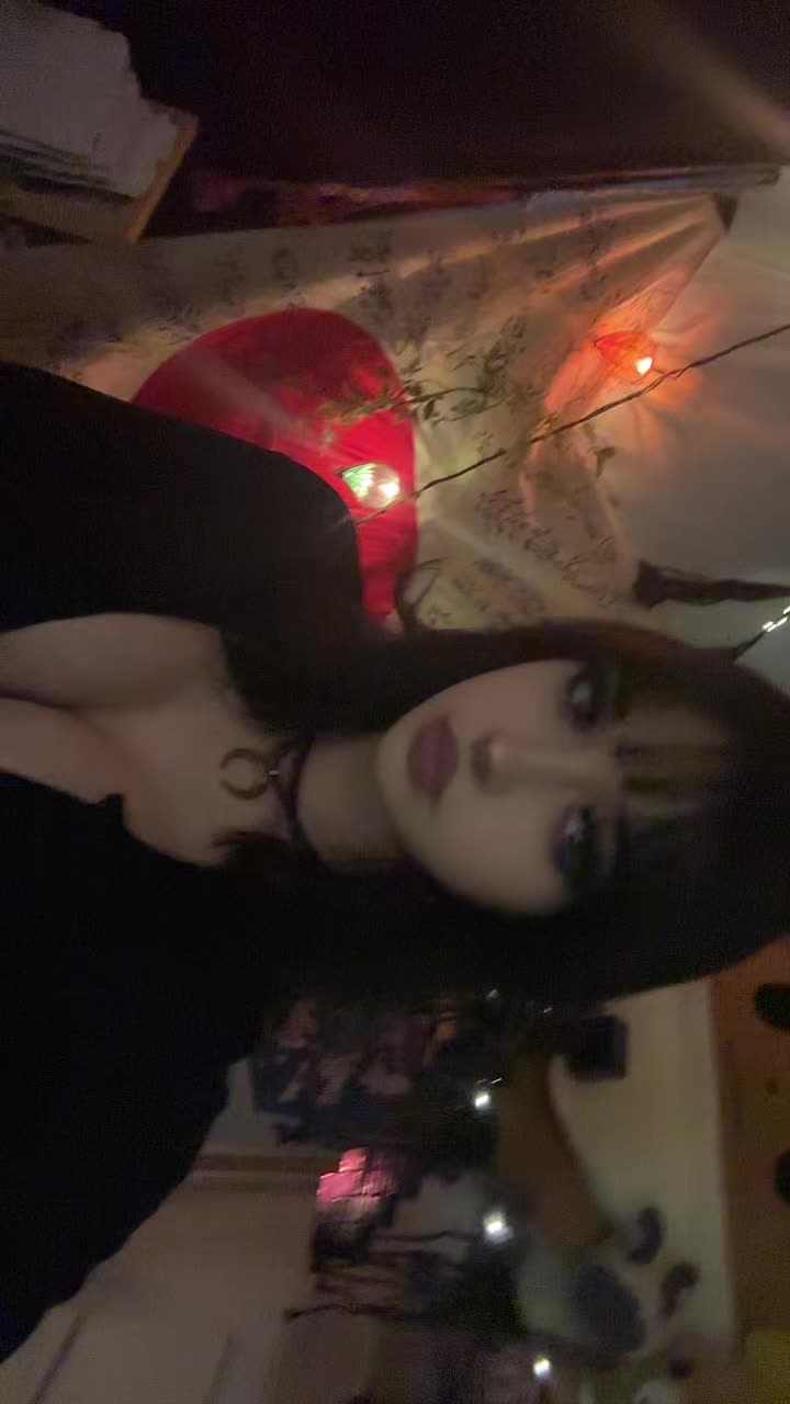 @zilla🦇🍁